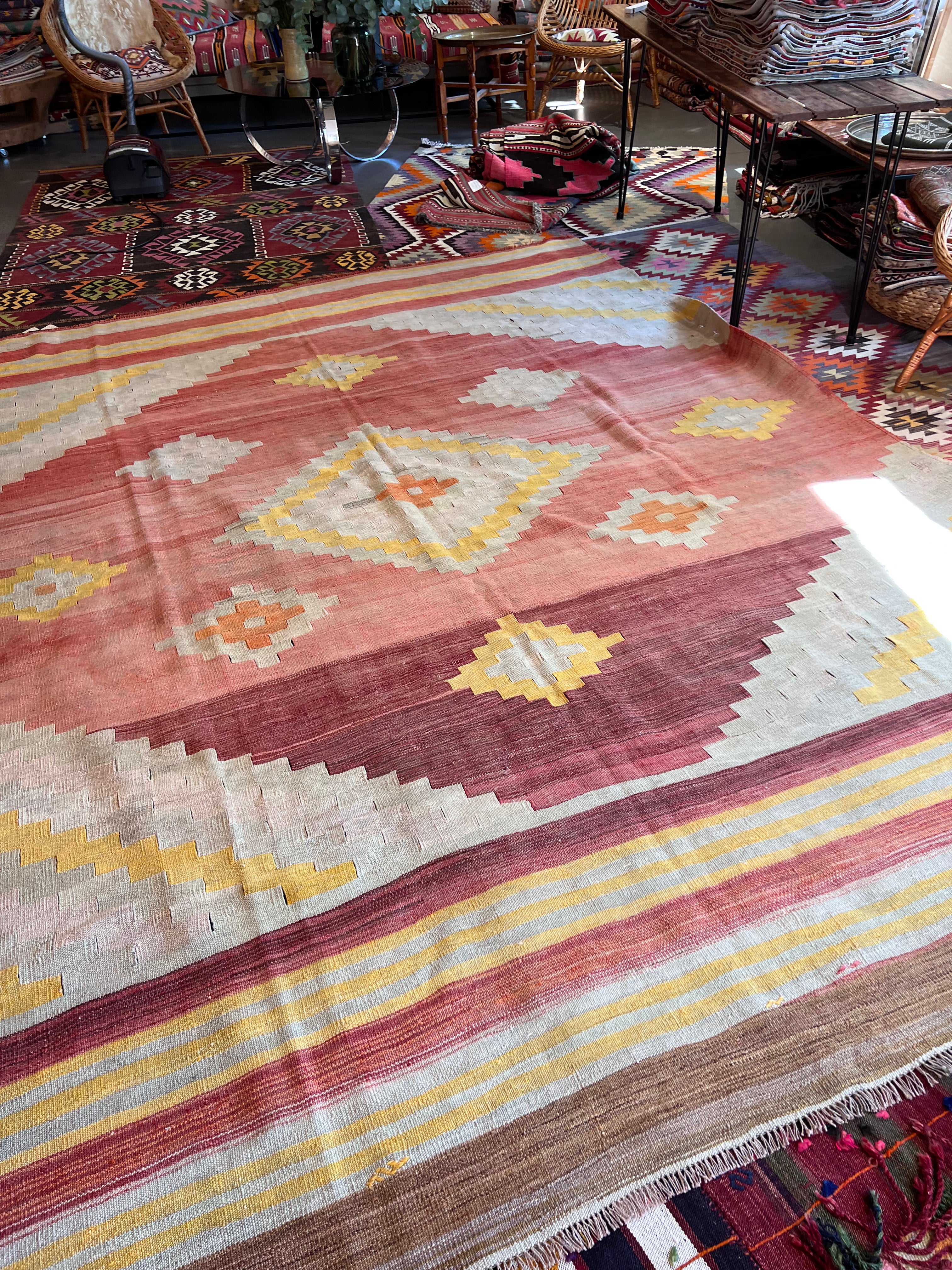 MIHALIC Vintage Kelim Teppich - Wild Heart Free Soul