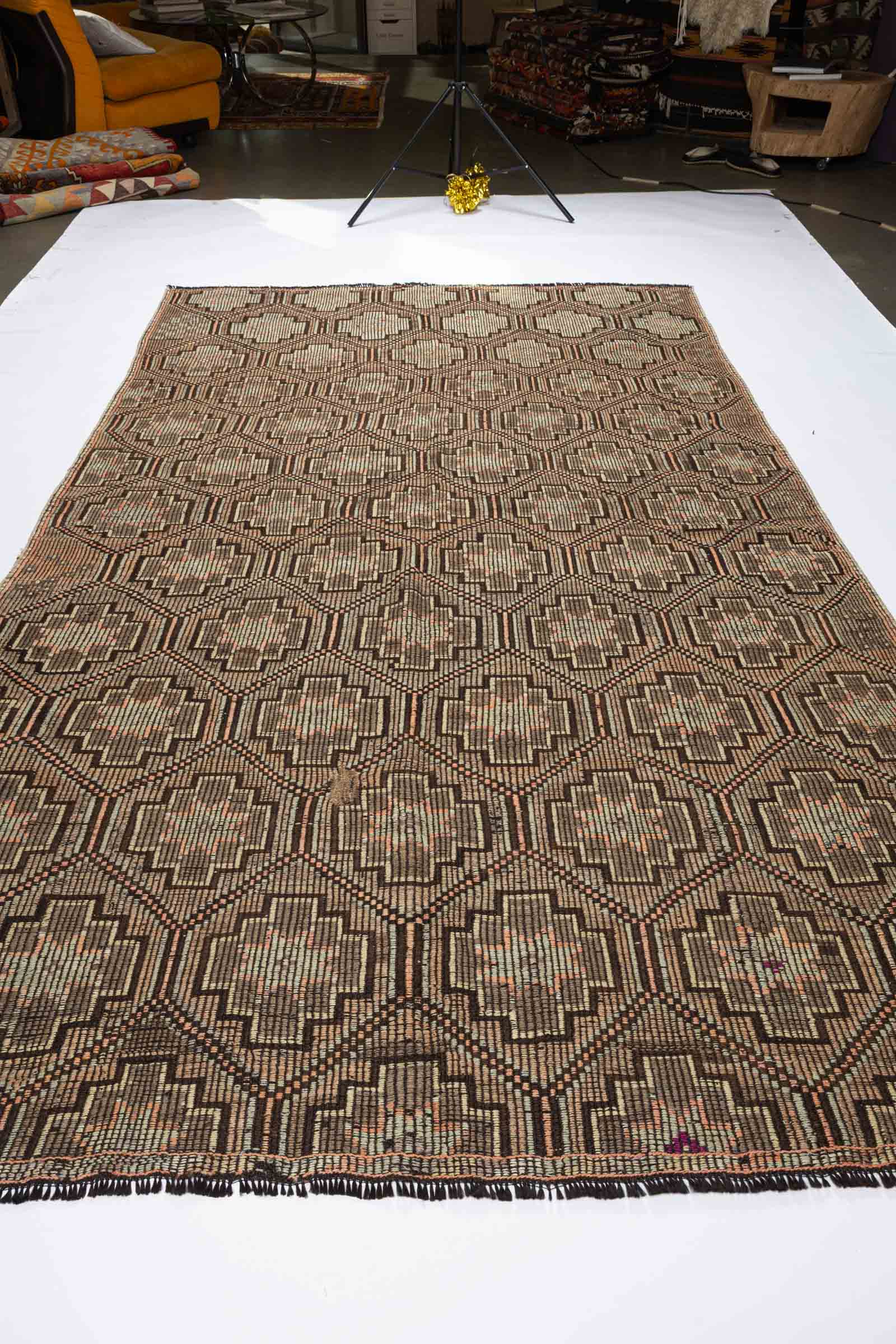 MUT Vintage Kilim 292x168cm
