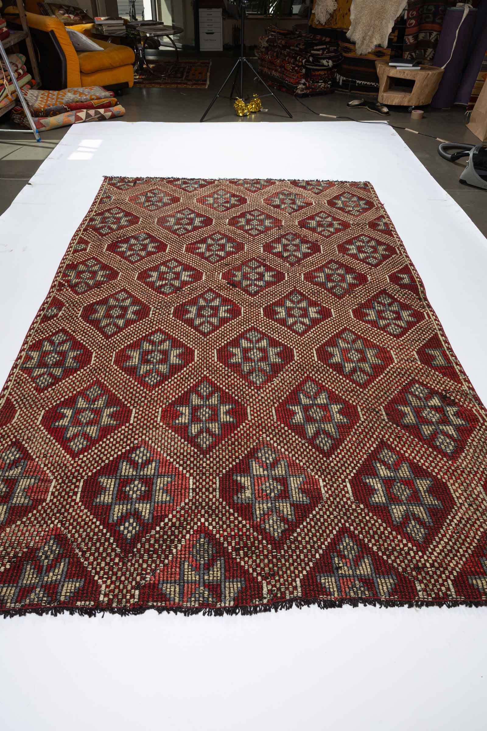 MUT Vintage Kilim 276x178cm