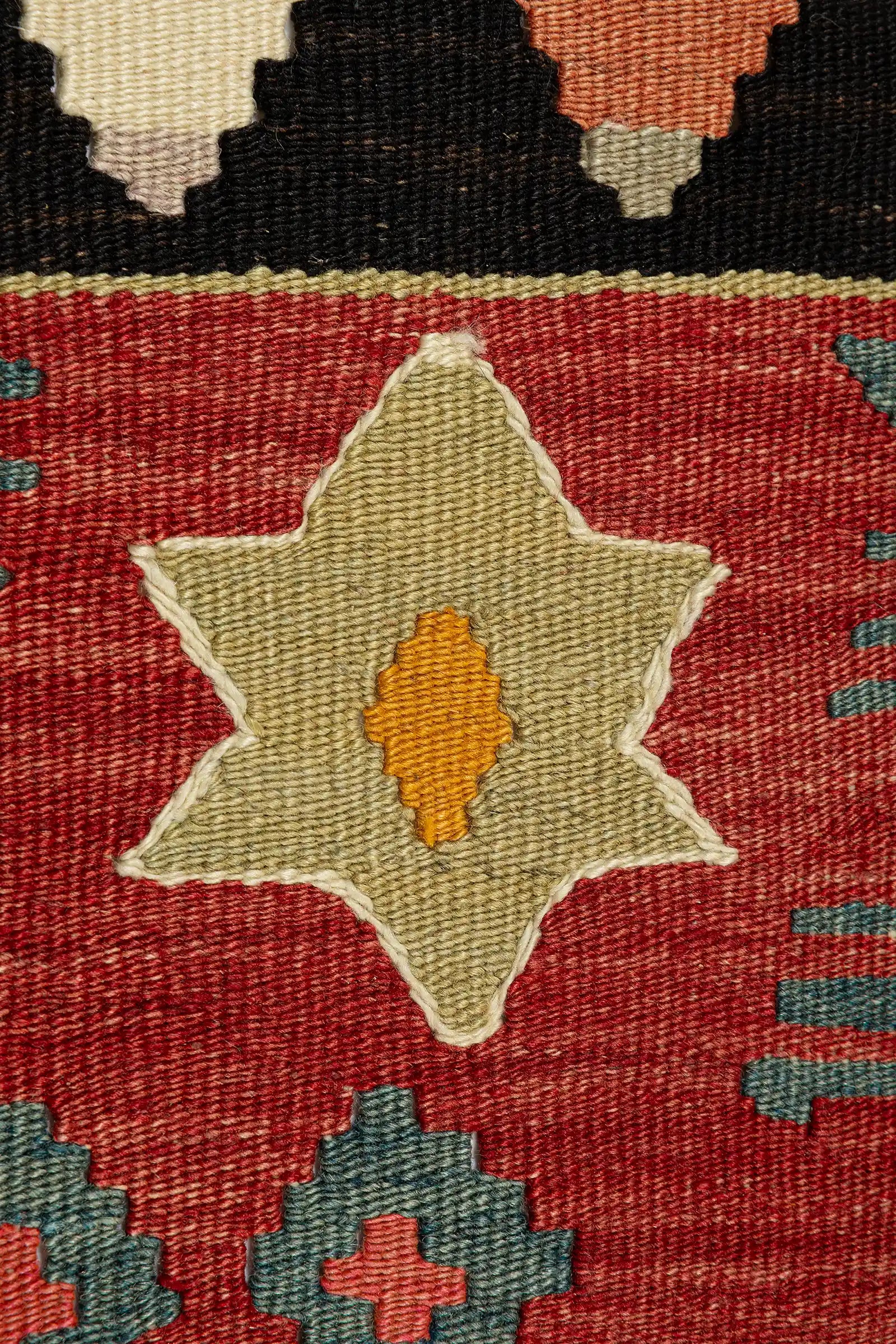 KÖPRÜBASI vintage kilim 195x100cm