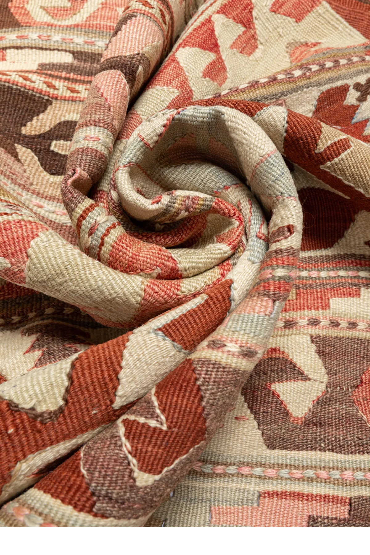 Wild Heart Free Soul Vintage Kelim aus Afyon in Rot und Beige aus handgesponnener Schafwolle mit geometrischem Muster