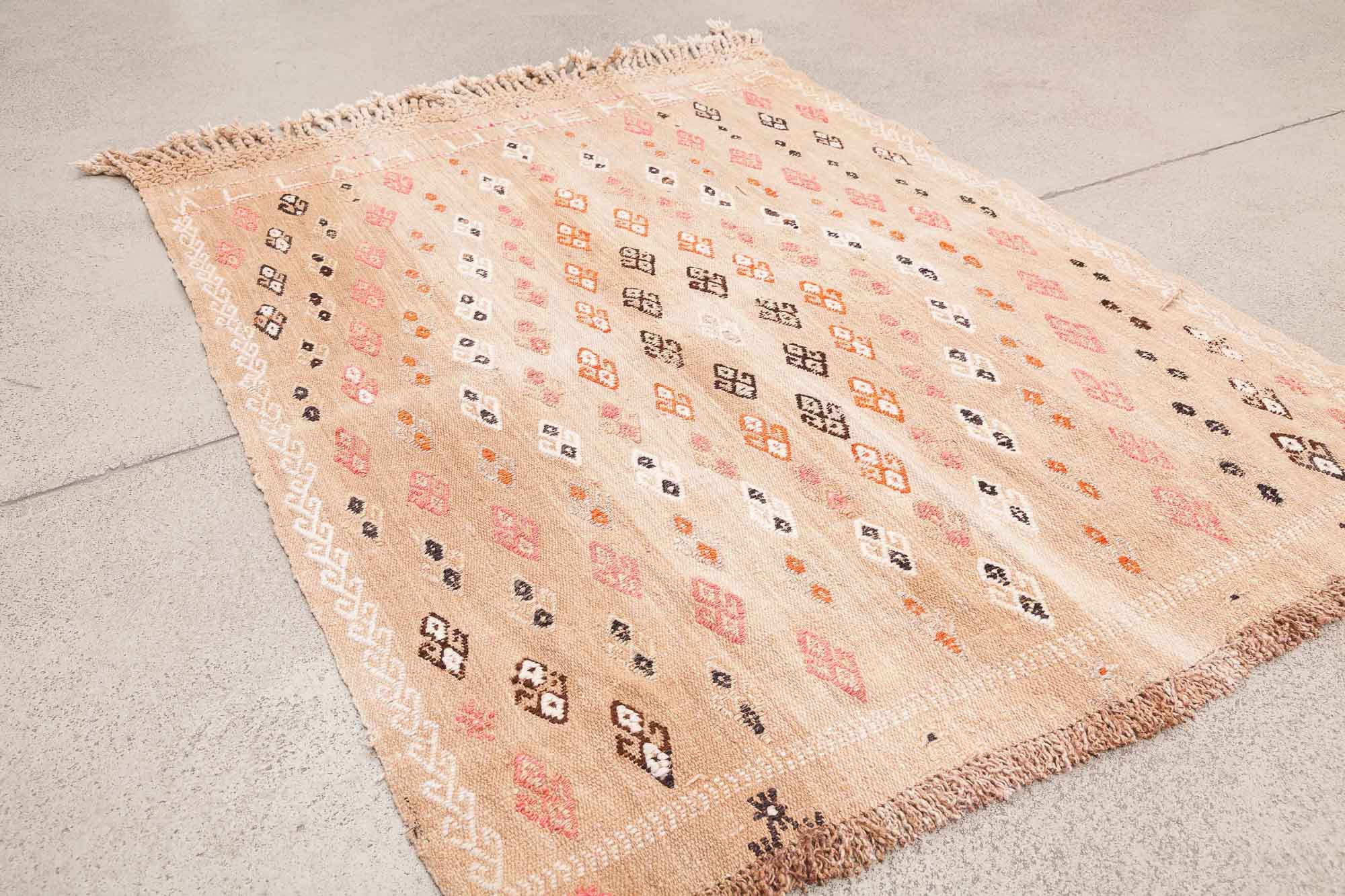 ADANA Vintage Kilim 113x88cm - Wild Heart Free Soul