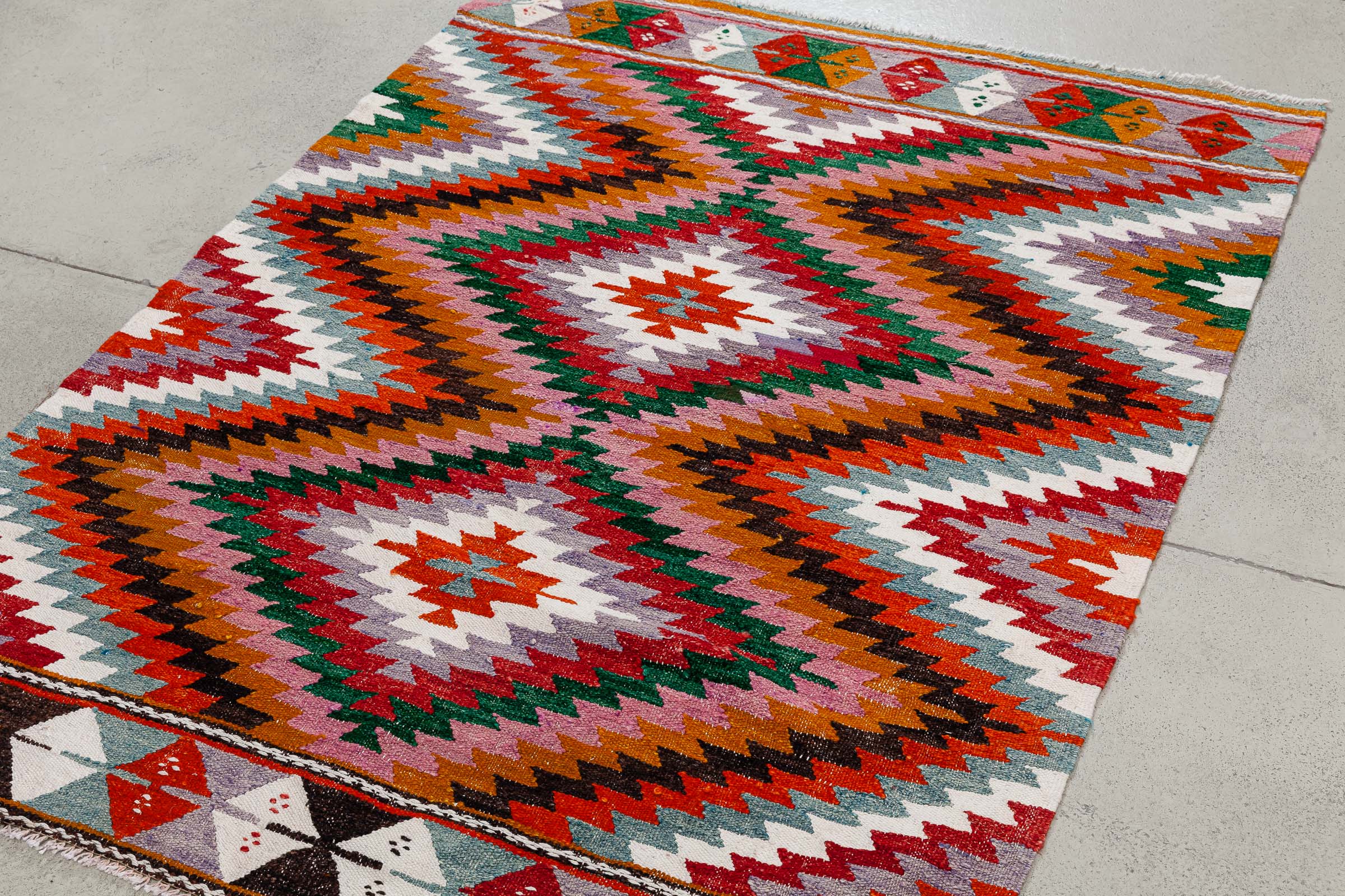 AFYON Vintage Kelim 176x134cm - Wild Heart Free Soul
