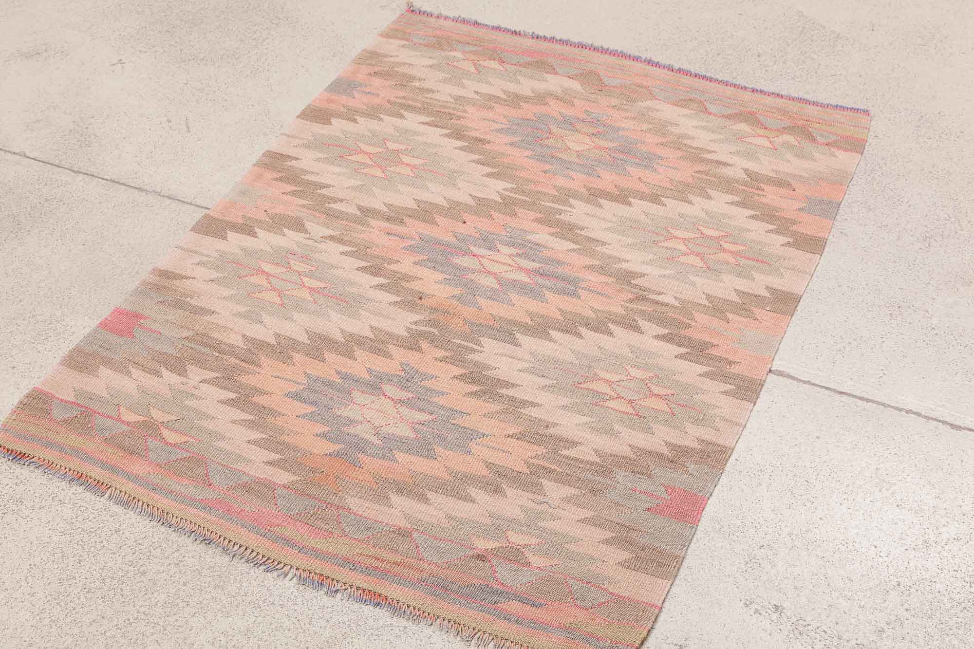 AFYON Vintage Kilim 120x90cm - Wild Heart Free Soul