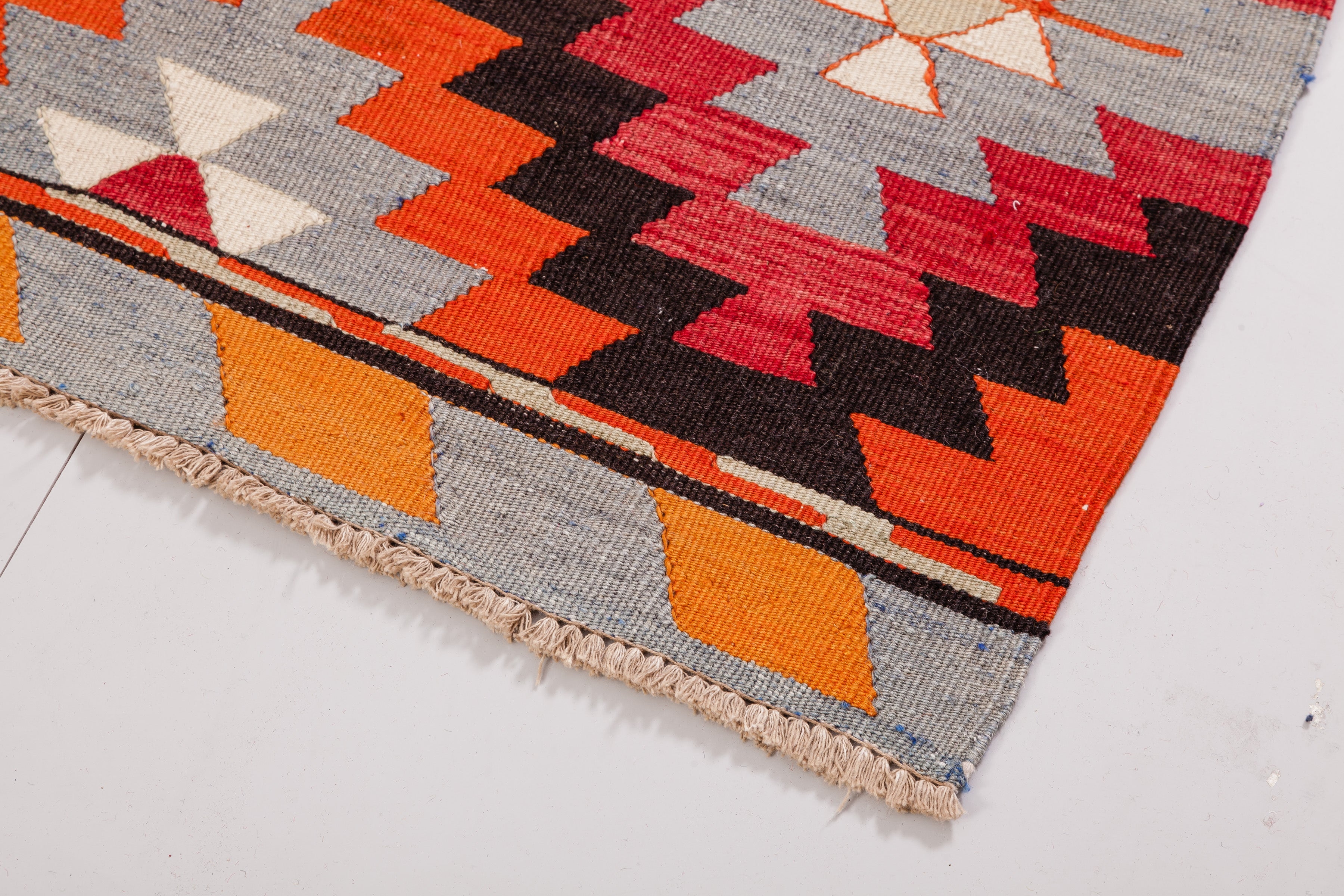 AFYON Vintage Kilim 131x126cm - Wild Heart Free Soul