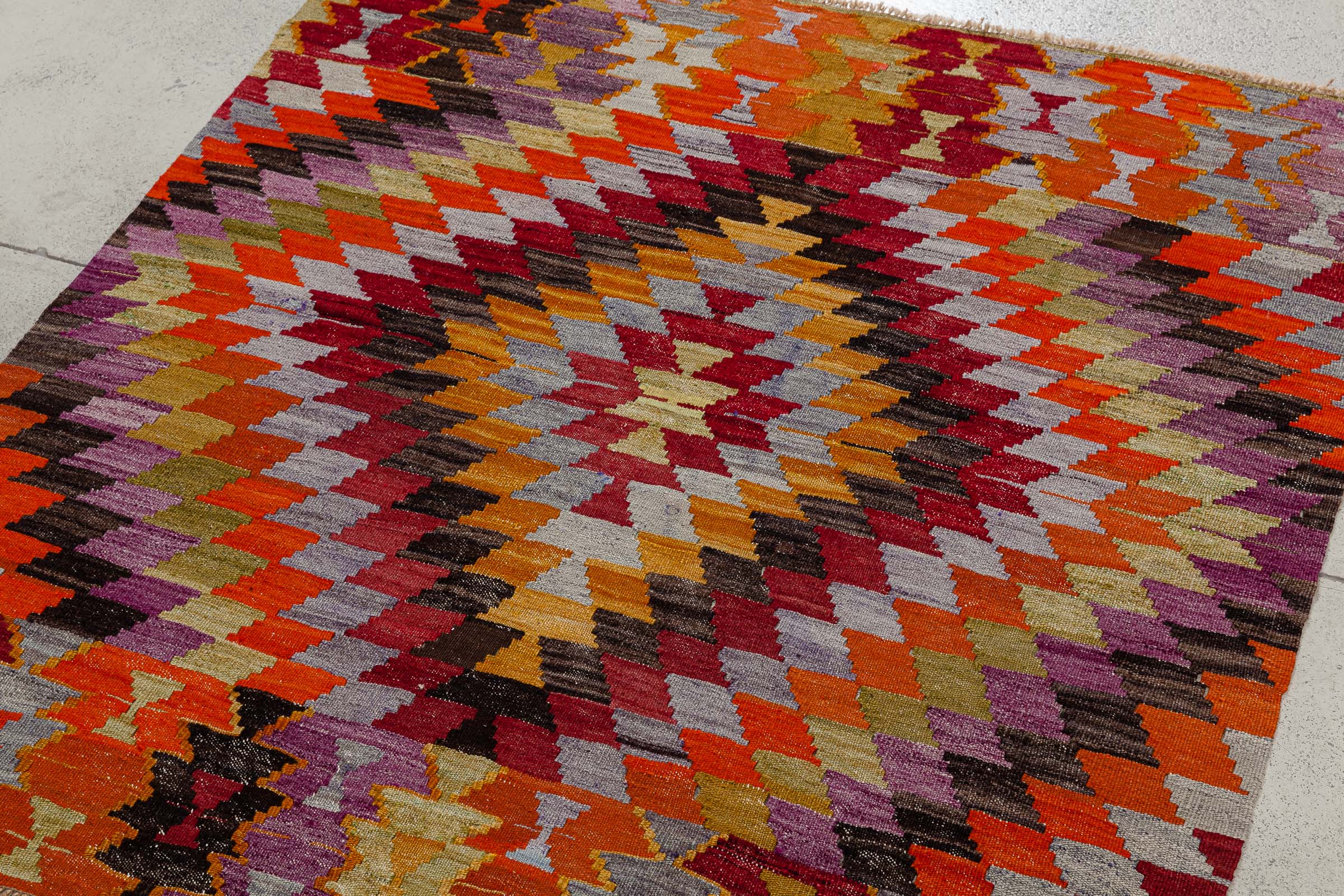 AFYON Vintage Kilim 132x127 - Wild Heart Free Soul