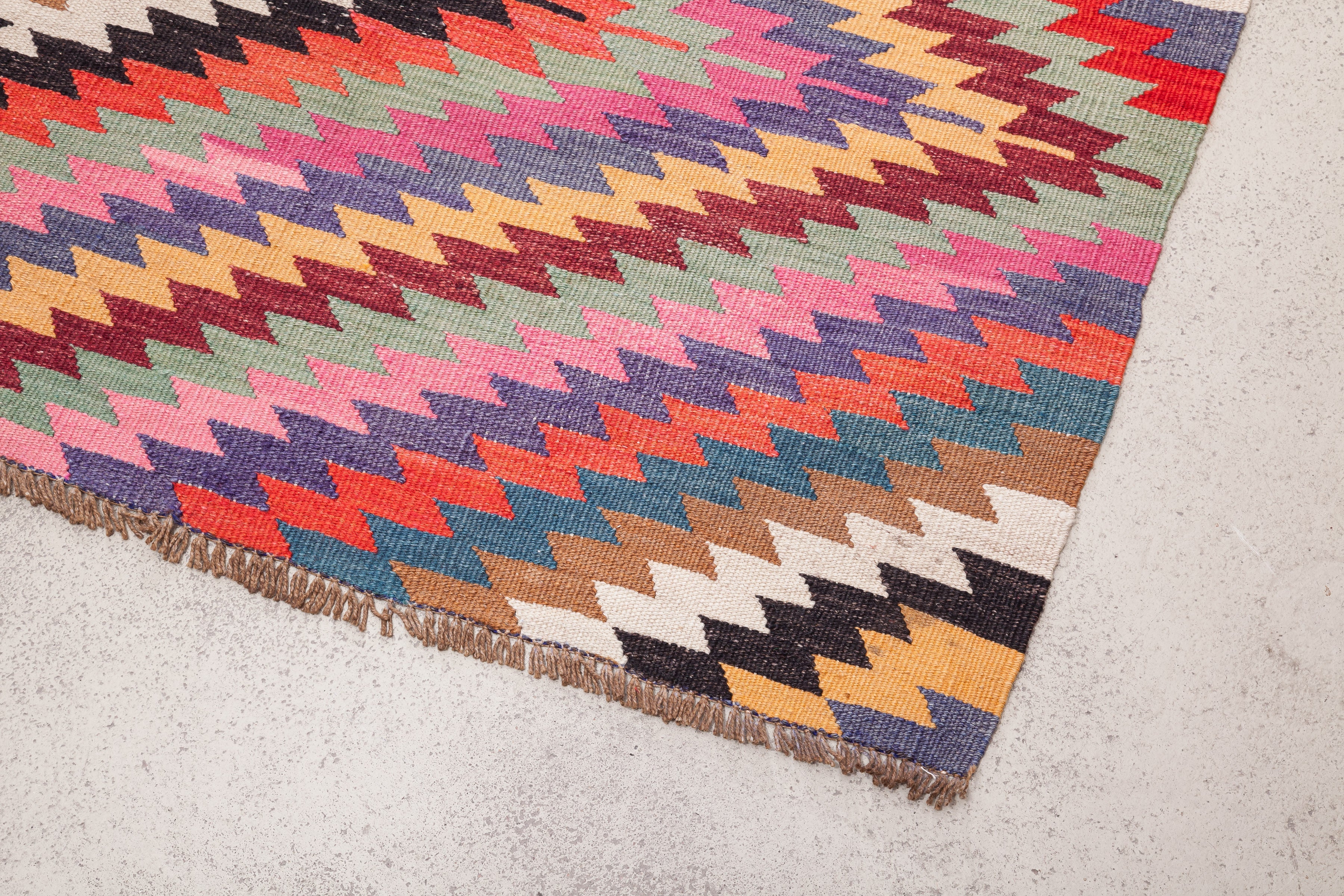 AFYON Vintage Kilim 287x163cm - Wild Heart Free Soul