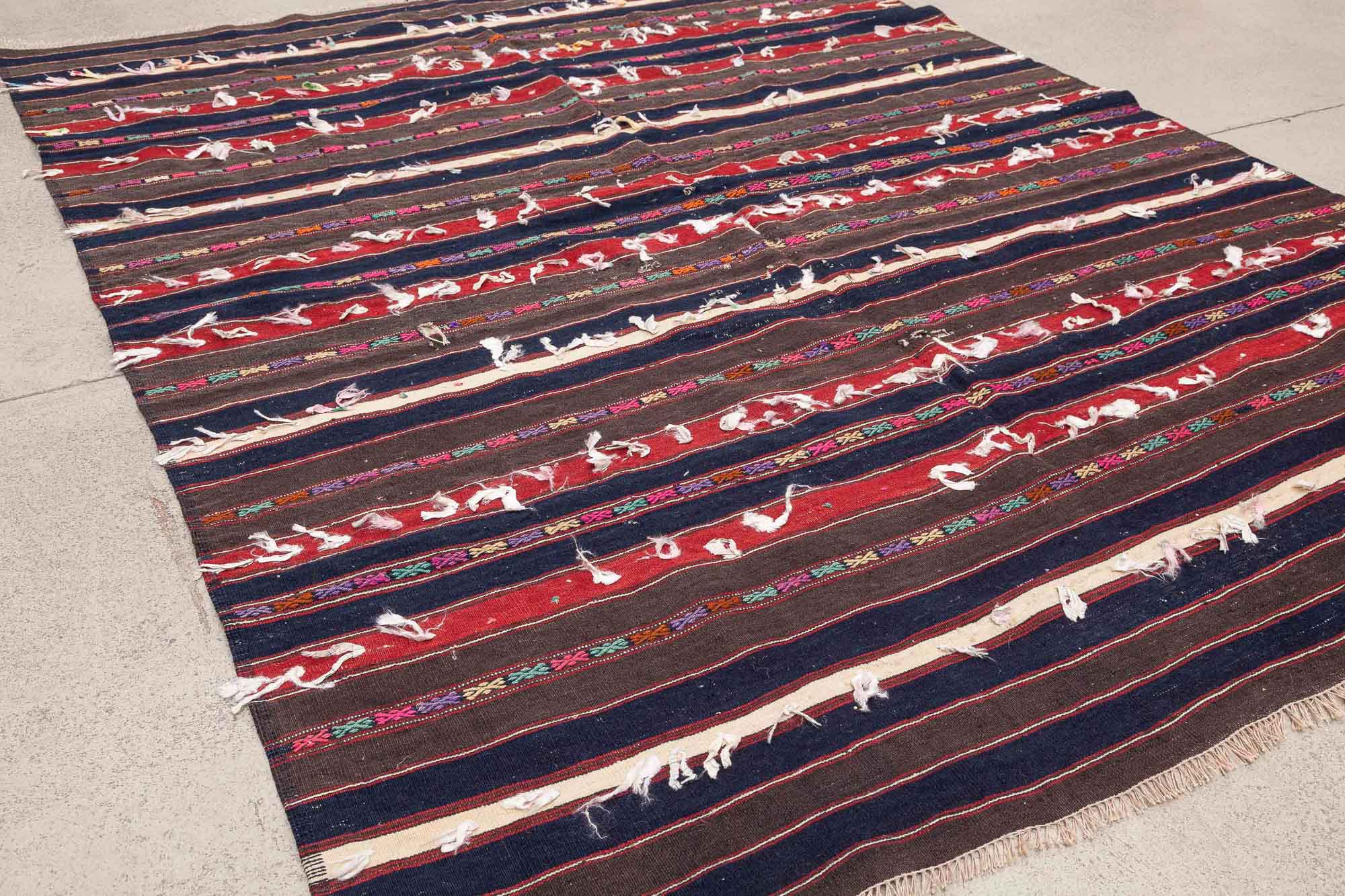 BALIKESIR Vintage Kilim 198x156cm - Wild Heart Free Soul