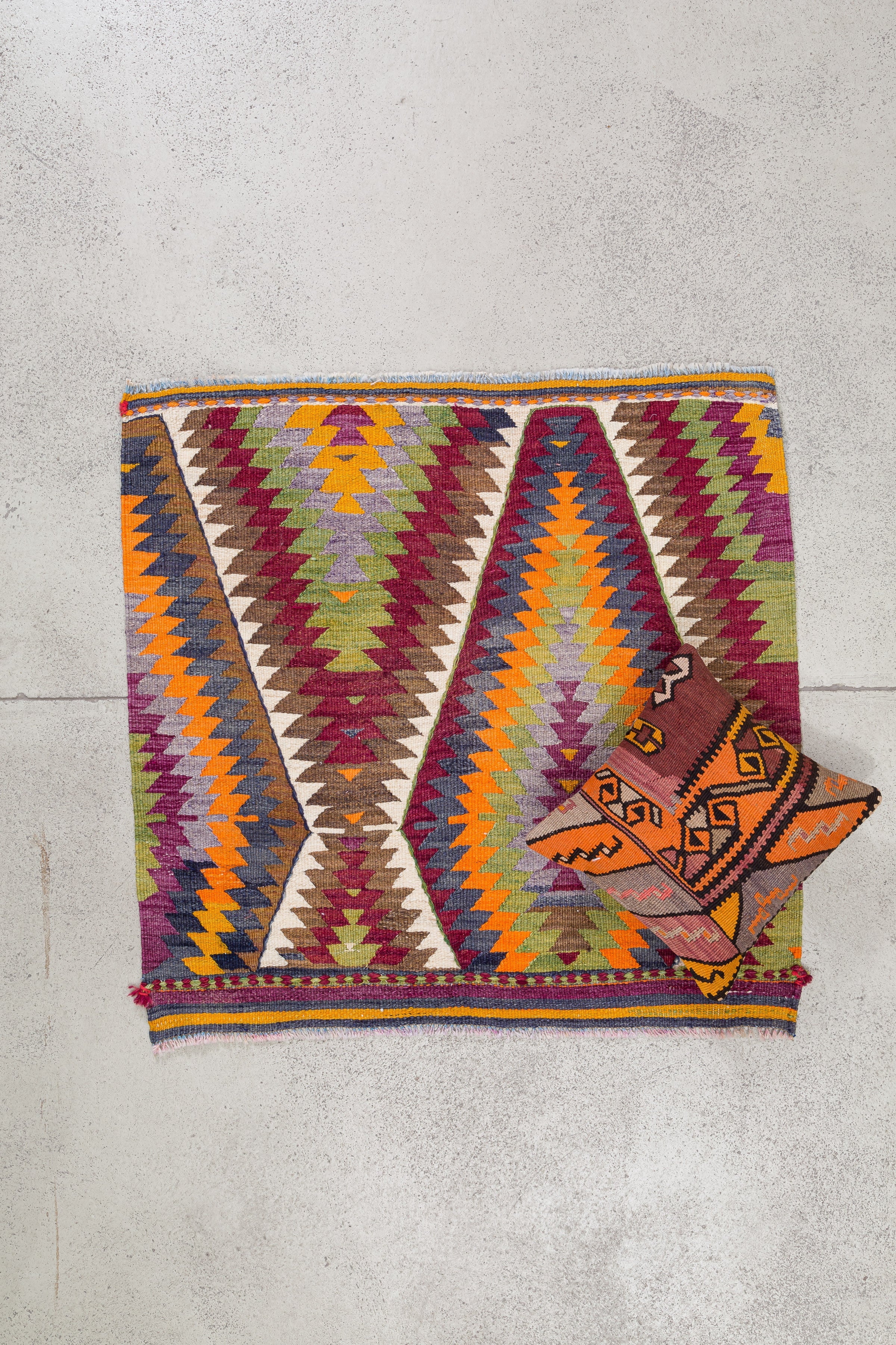 BARAK Vintage Kilim 101x103 cm - Wild Heart Free Soul