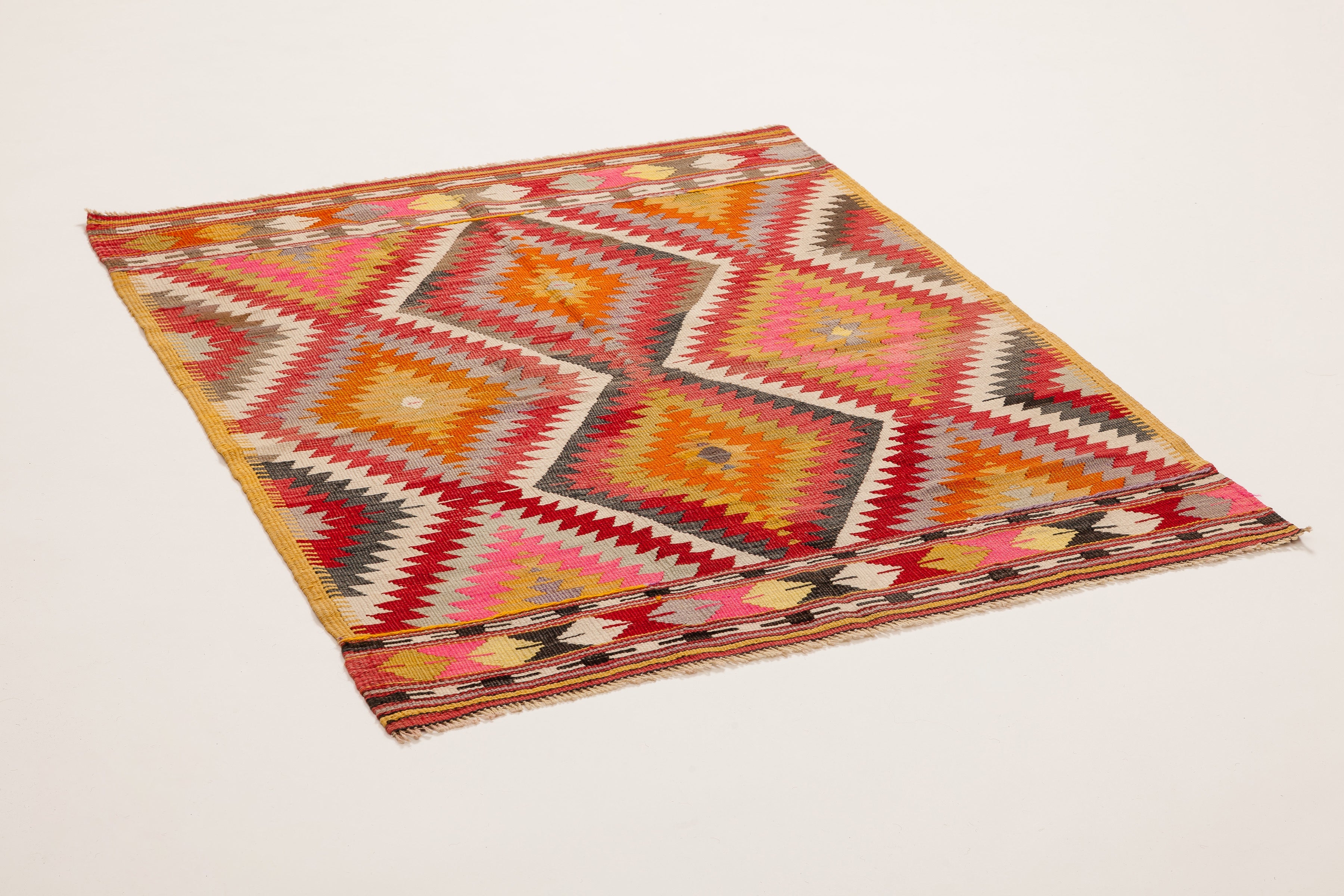 BARAK Vintage Kilim 130x104cm - Wild Heart Free Soul