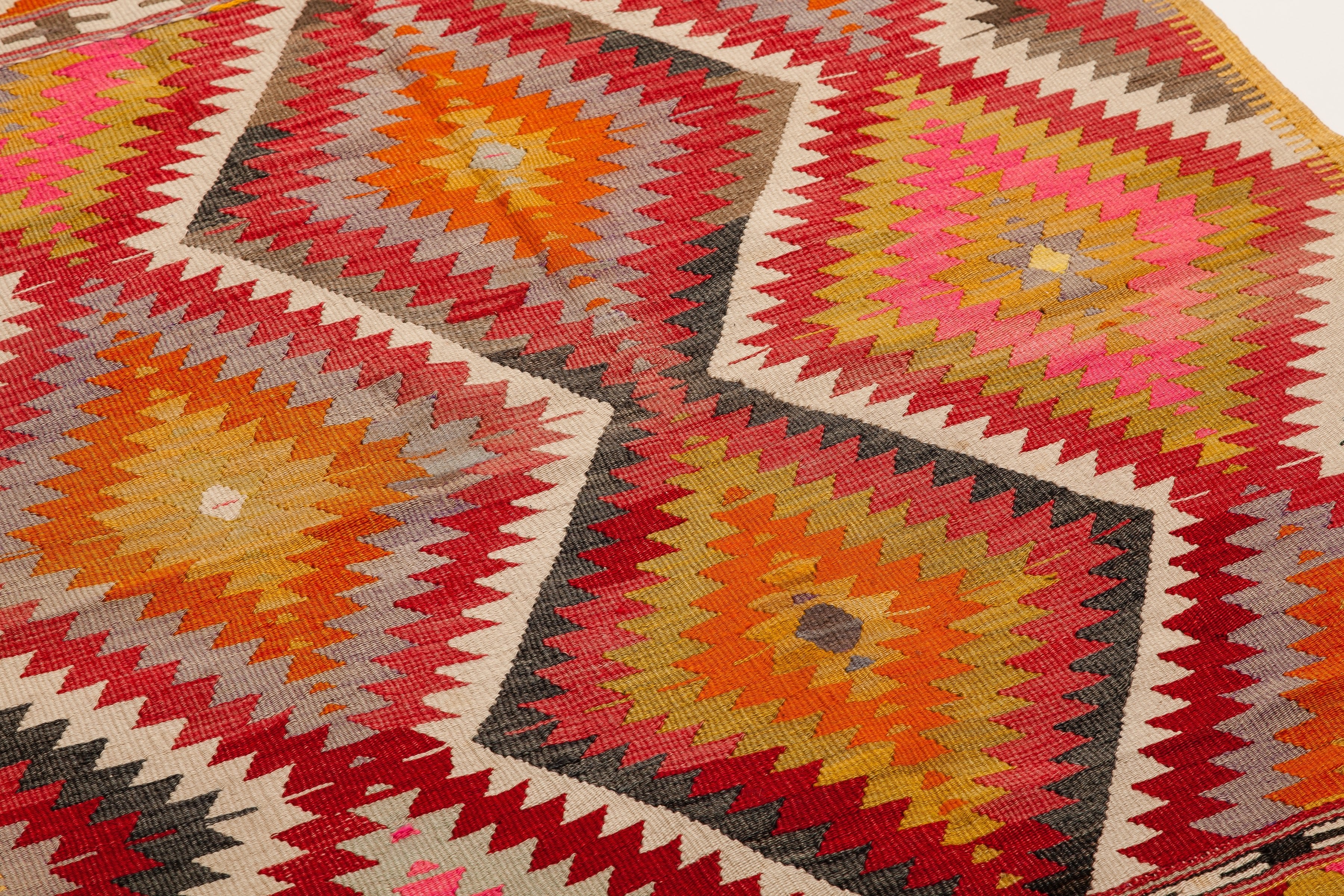 BARAK Vintage Kilim 130x104cm - Wild Heart Free Soul