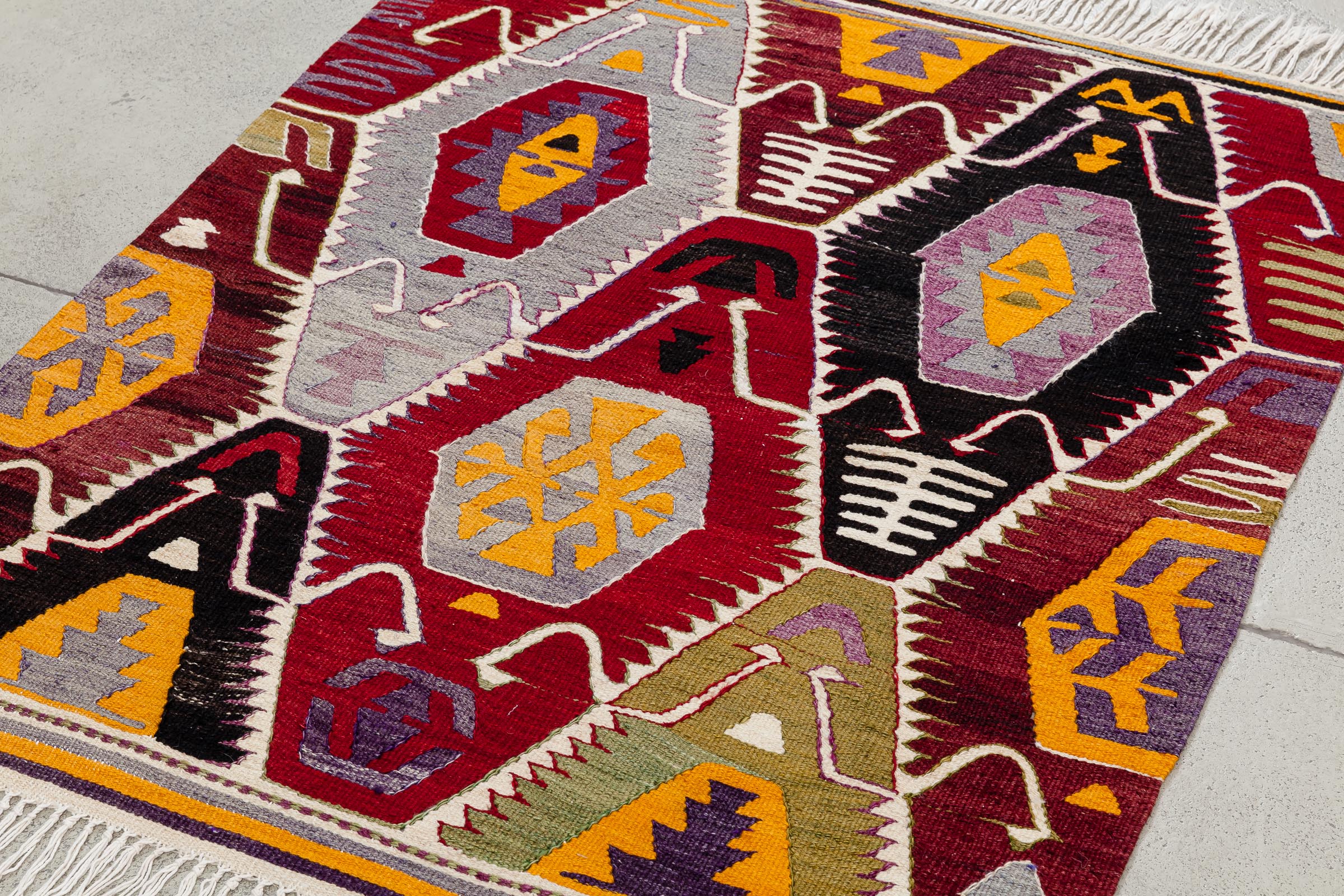 BARAK Vintage Kilim 133x110cm - Wild Heart Free Soul