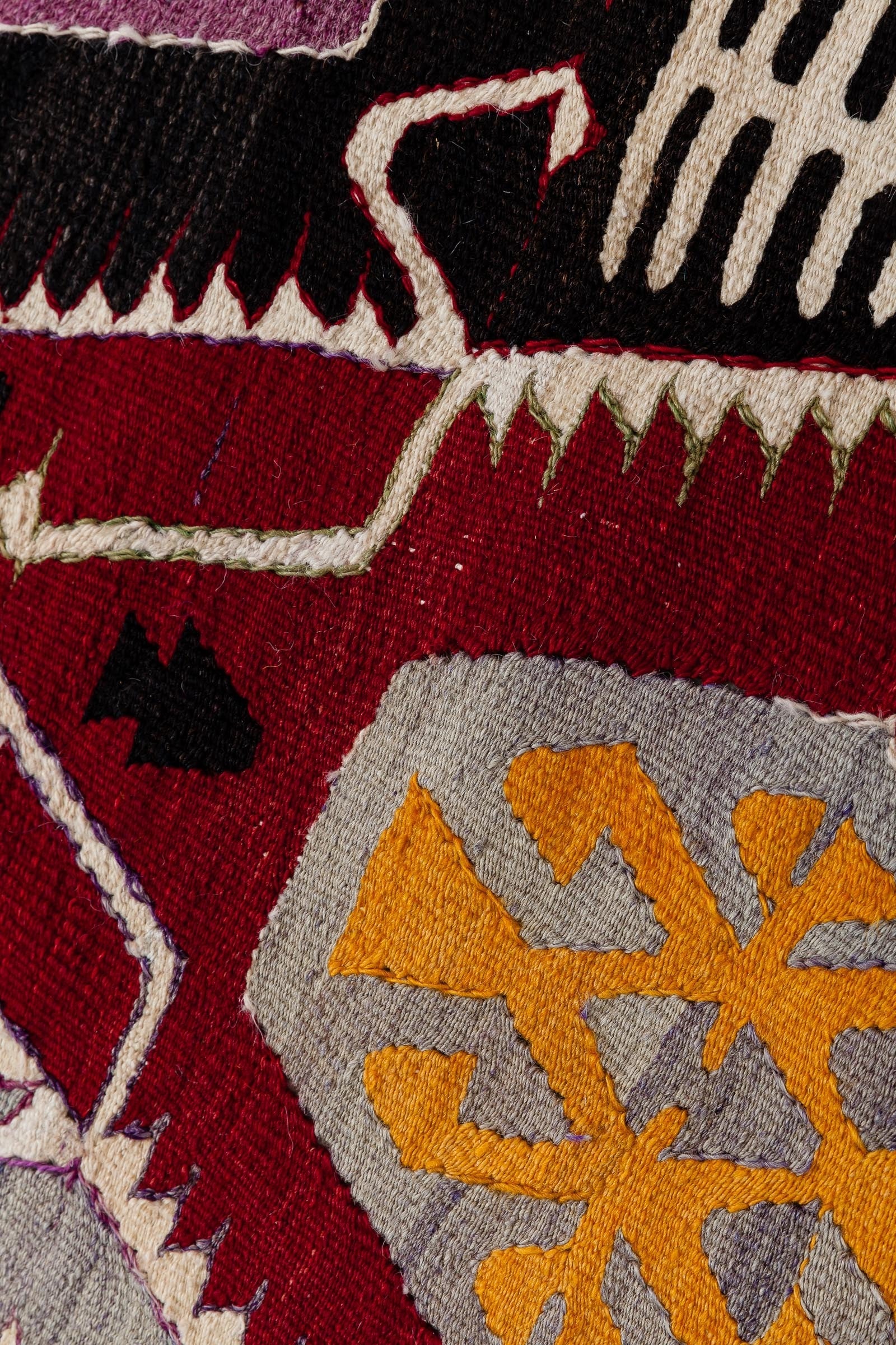 BARAK Vintage Kilim 133x110cm - Wild Heart Free Soul
