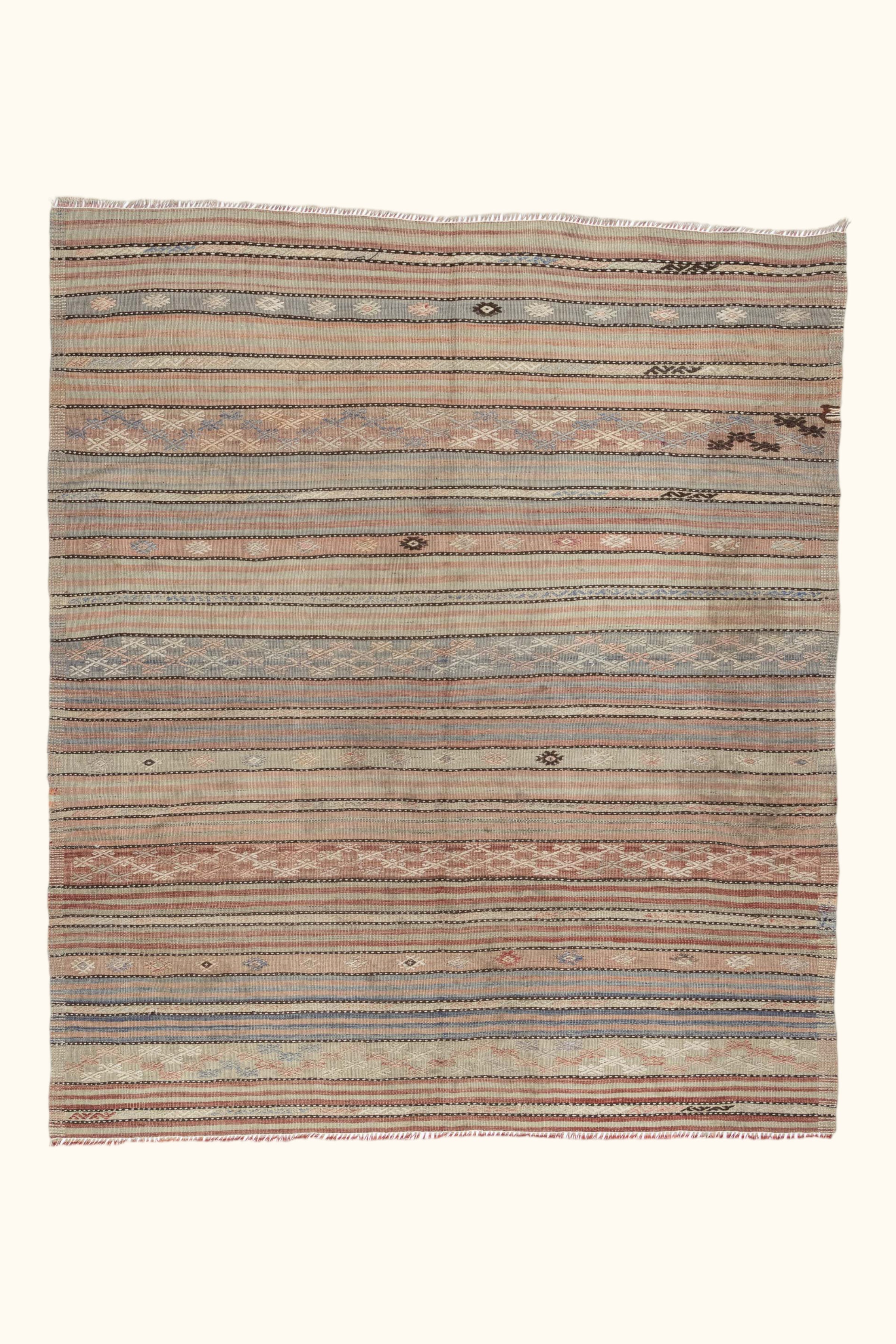 DENIZLI Vintage Kelim 193x164cm - Wild Heart Free Soul