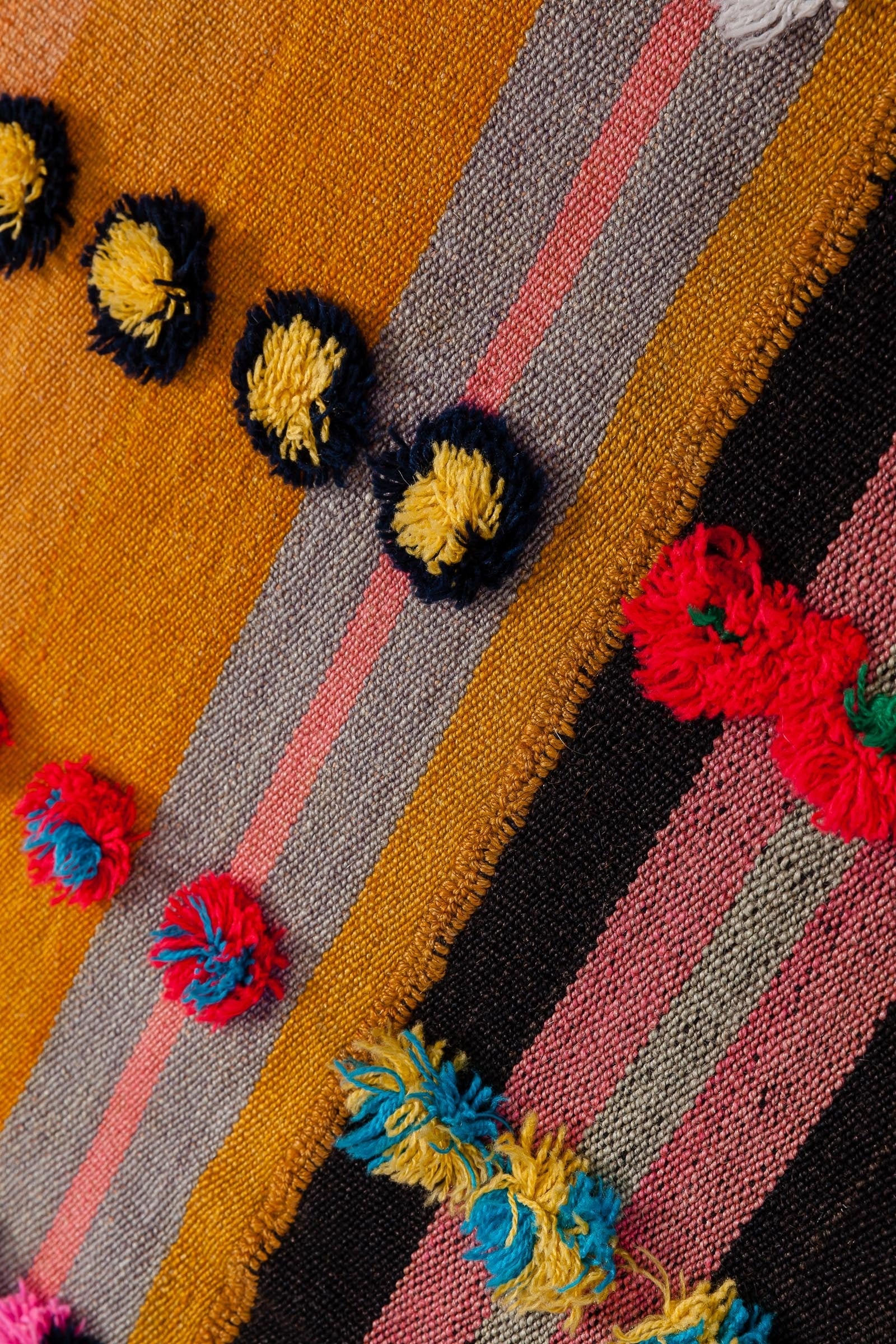 HAKKARI Vintage Kilim 215x190cm - Wild Heart Free Soul