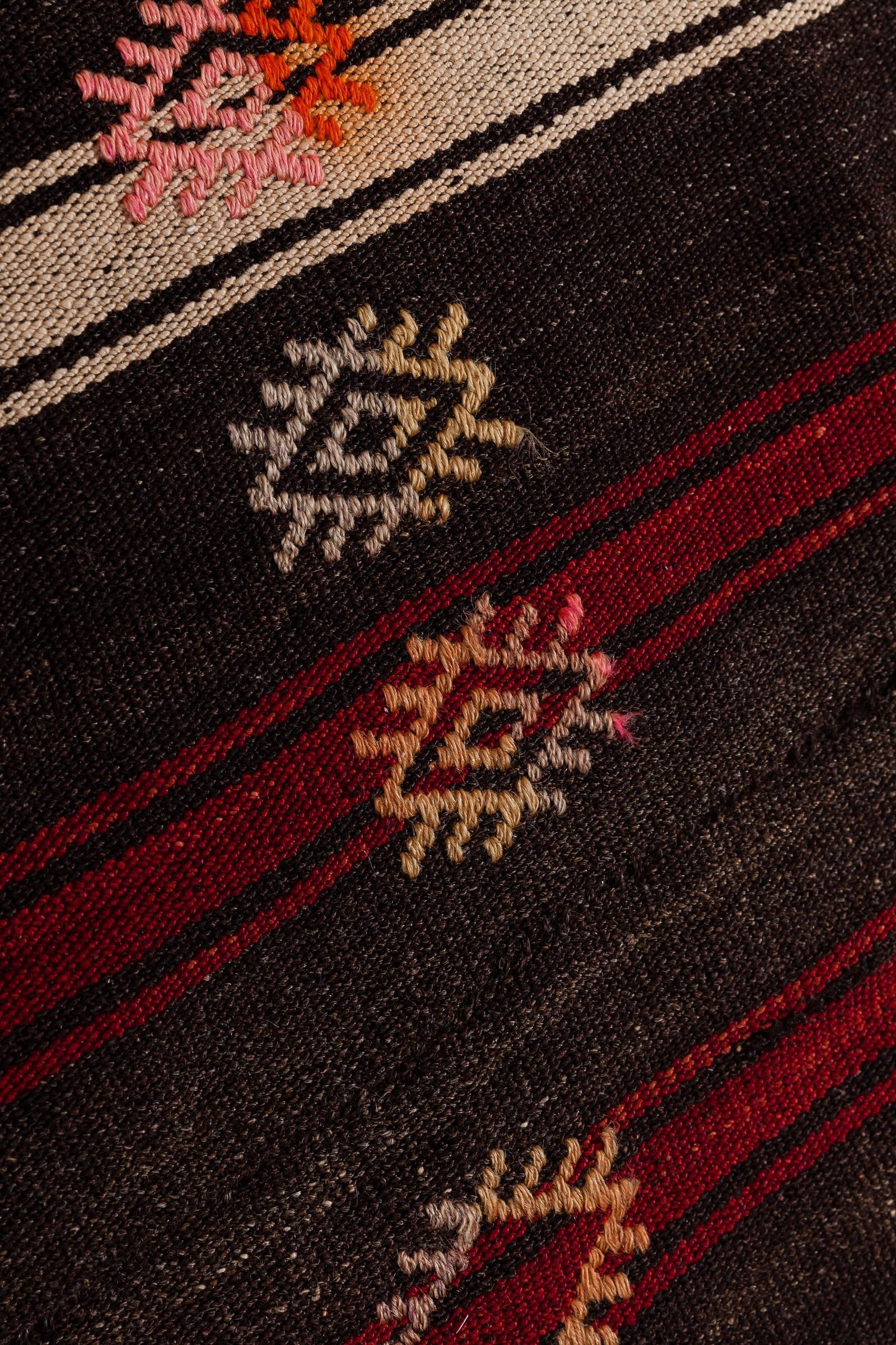 HAKKARI Vintage Kilim 232x140cm - Wild Heart Free Soul