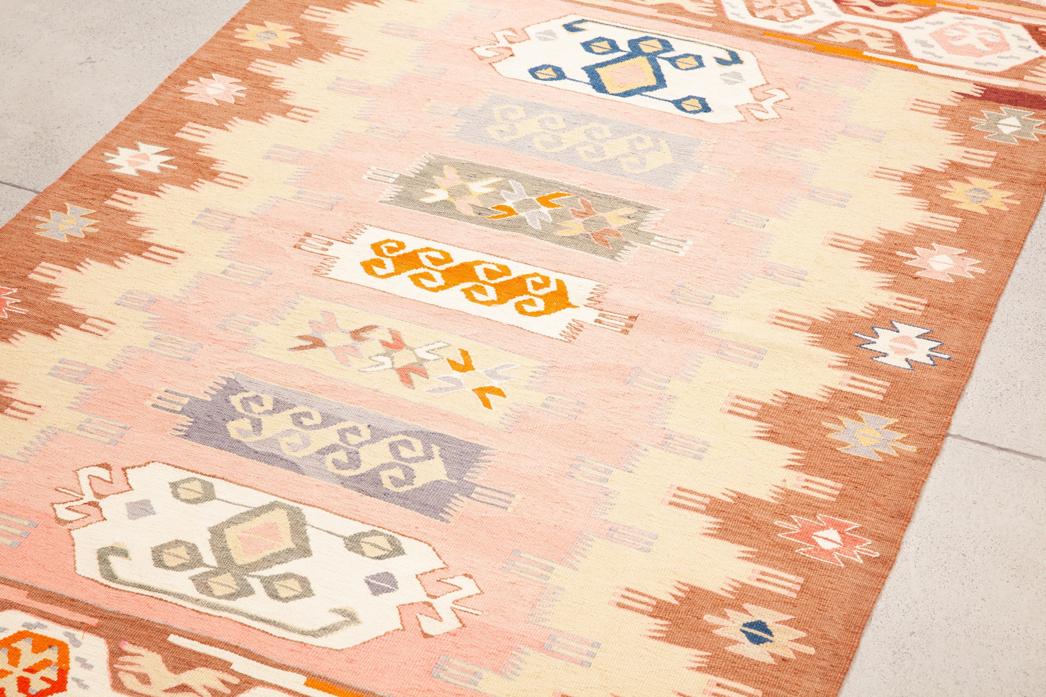 Kilim Blush Prayer 175x119 cm - Wild Heart Free Soul