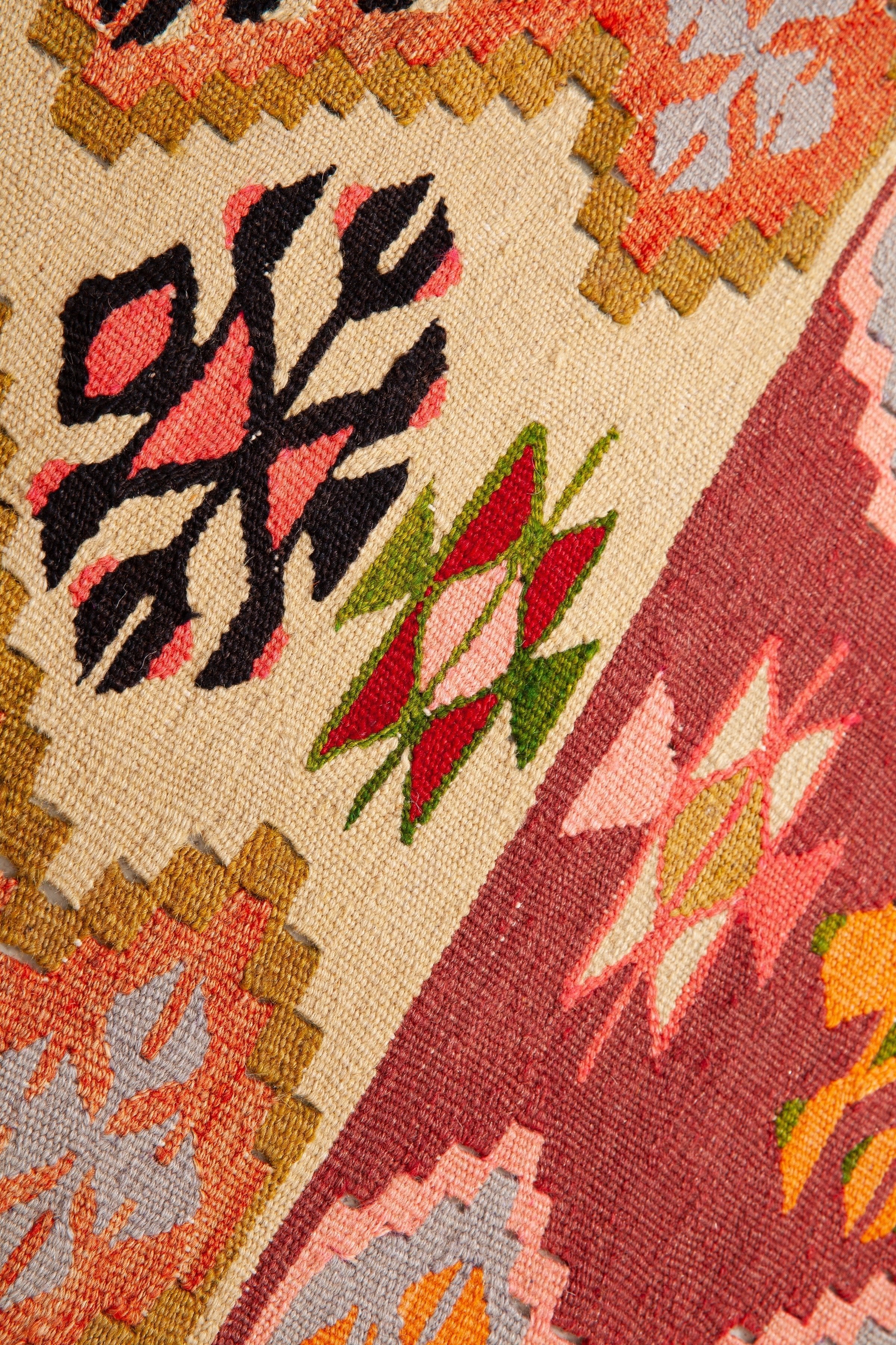 Kilim Peaches 181x120cm - Wild Heart Free Soul
