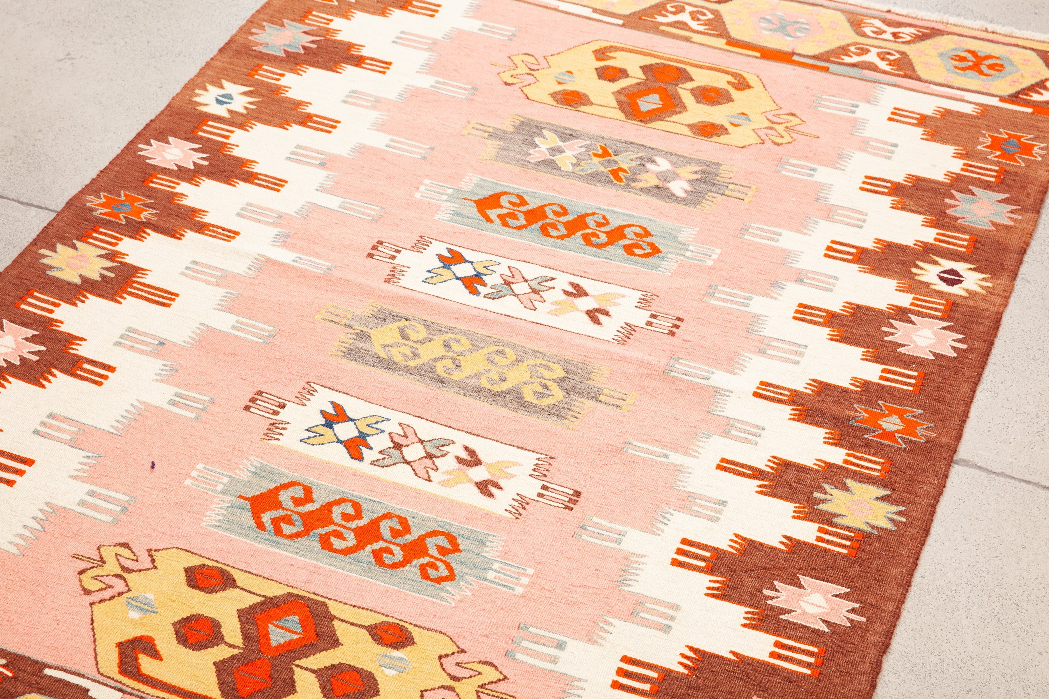 Kilim Pink Prayer 168x111cm - Wild Heart Free Soul