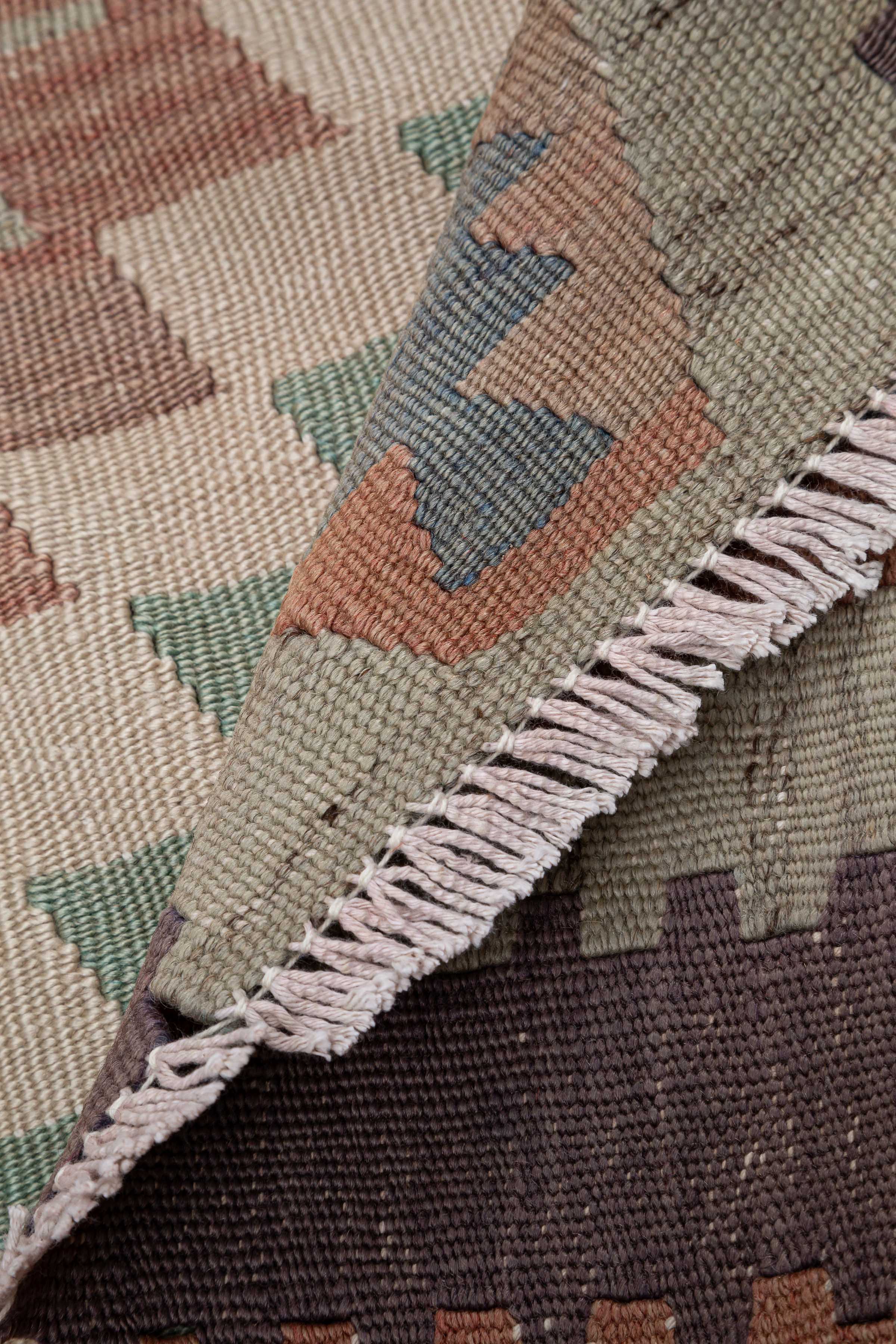 KOPRUBASI Vintage Kelim Teppich 236cm x 170cm - Wild Heart Free Soul