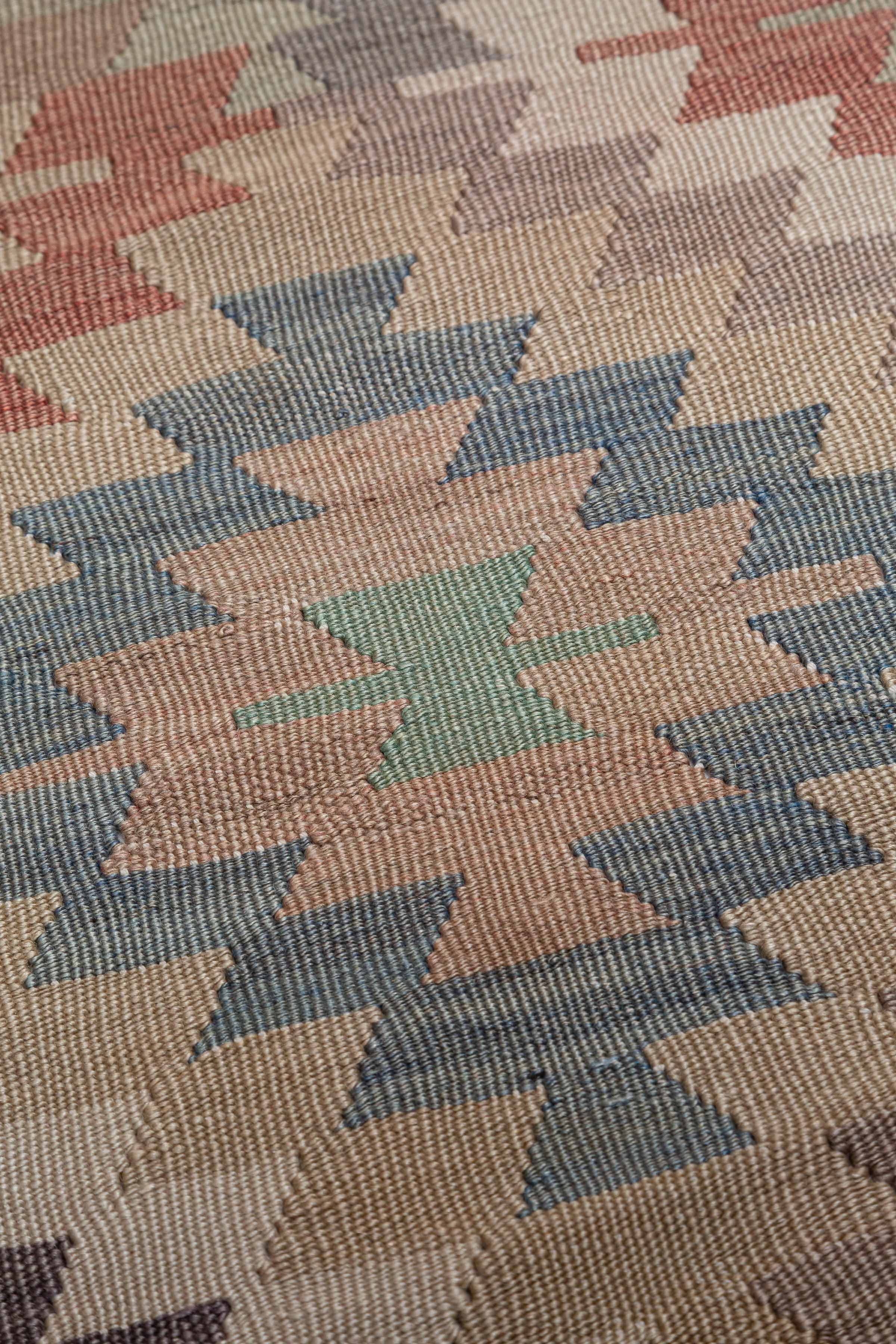 KOPRUBASI Vintage Kelim Teppich 236cm x 170cm - Wild Heart Free Soul