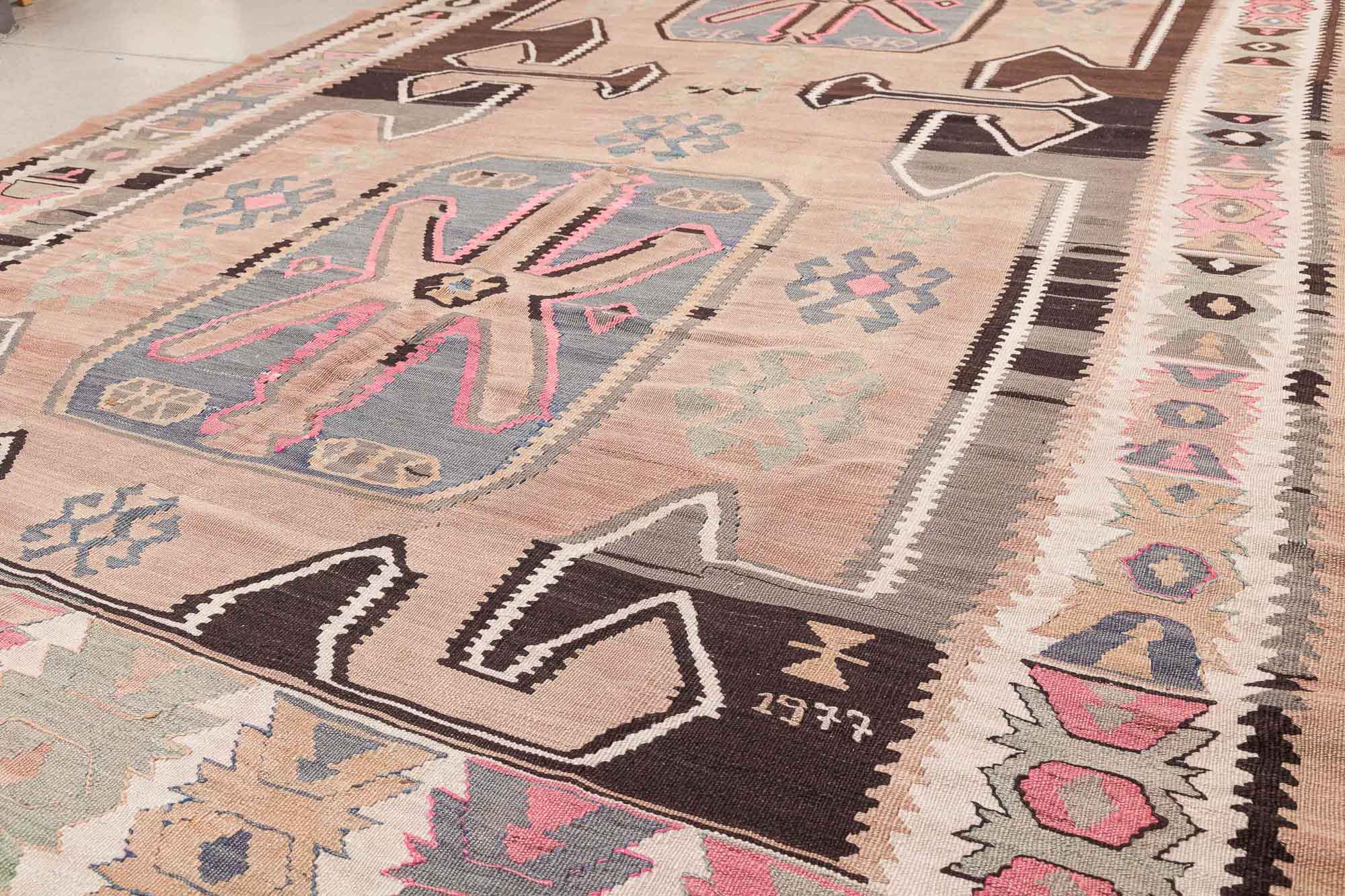 KUBA Vintage Kilim 302x177cm - Wild Heart Free Soul