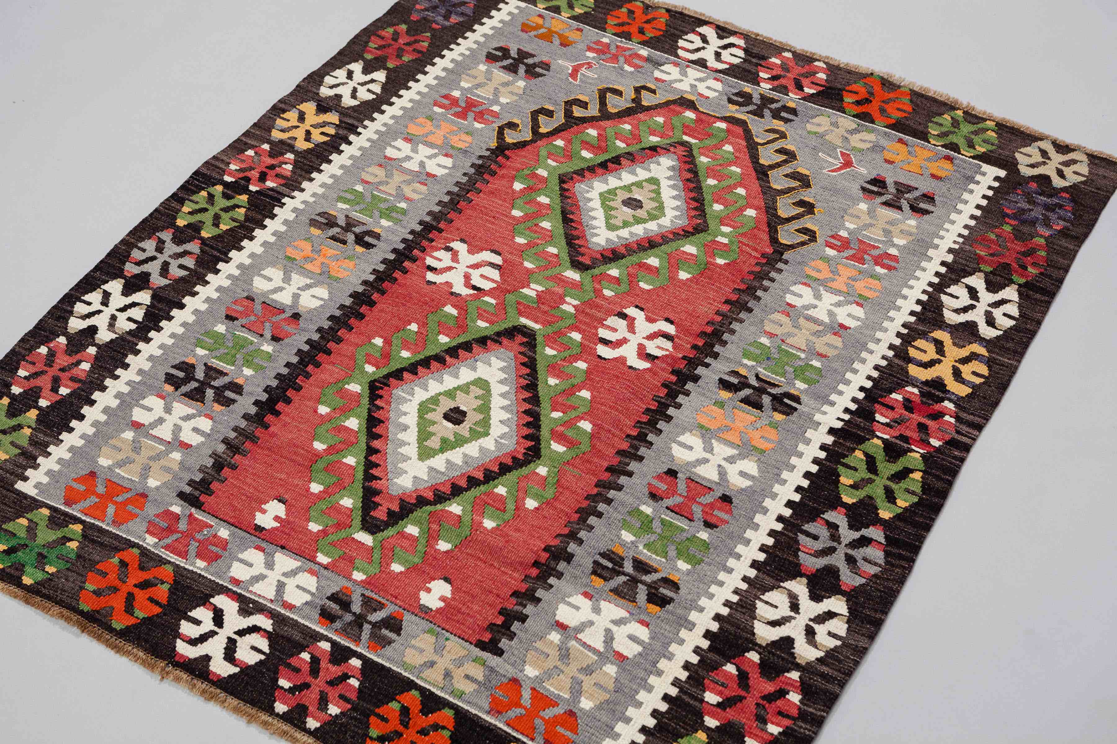 KULA Vintage Kilim 127x106cm - Wild Heart Free Soul