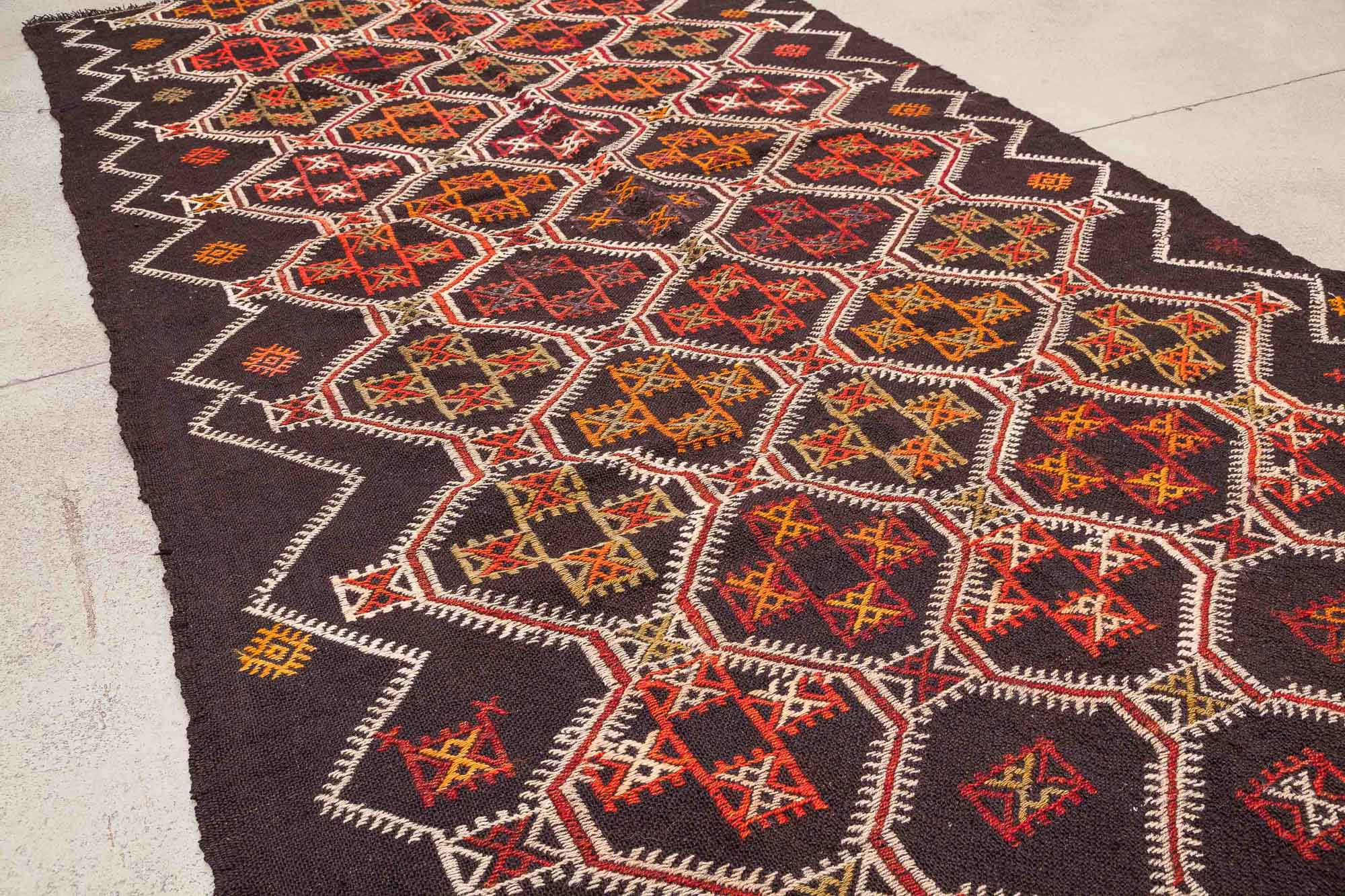 MUT Vintage Kilim 240x143cm - Wild Heart Free Soul