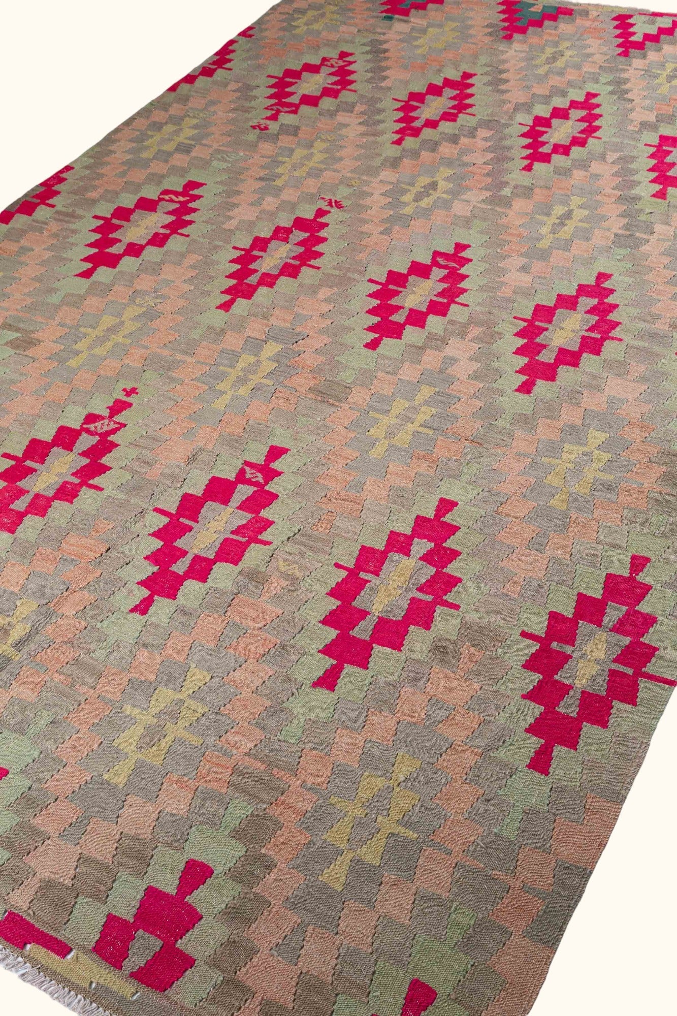 SEYITGAZI Vintage Kelim Teppich 324cm x 198cm - Wild Heart Free Soul