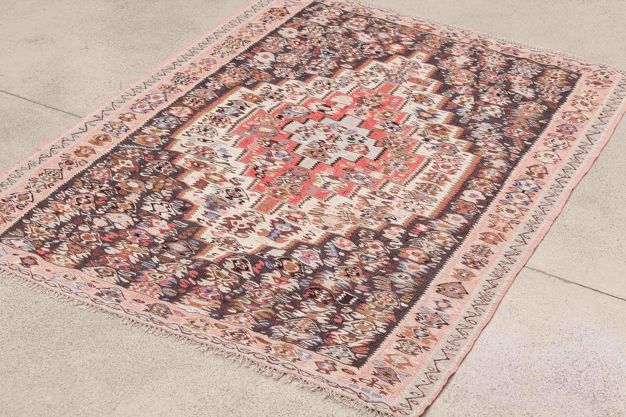 SINE Vintage Kilim 147x120cm - Wild Heart Free Soul