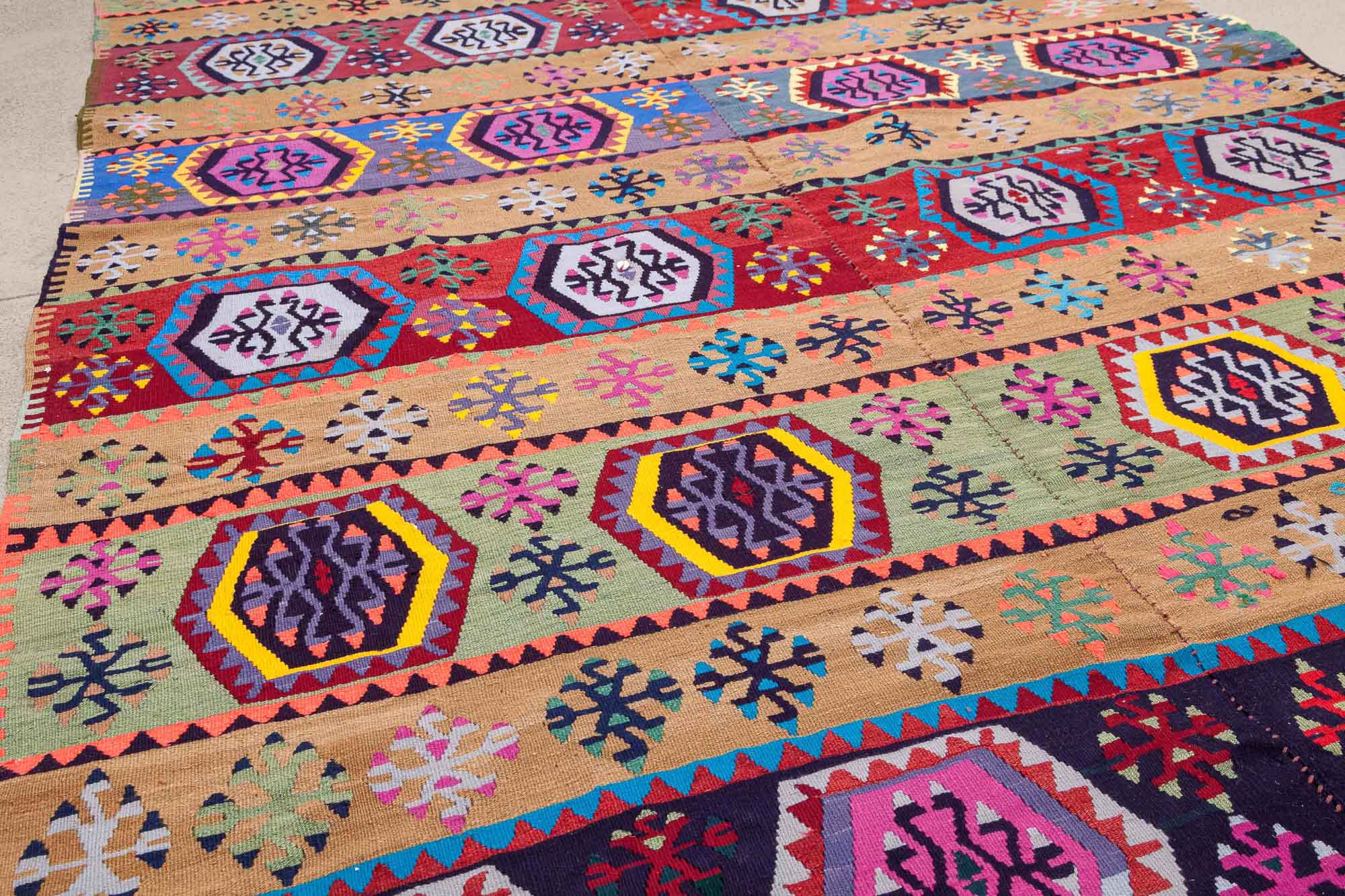 SIVAS Vintage Kilim 313x170cm - Wild Heart Free Soul