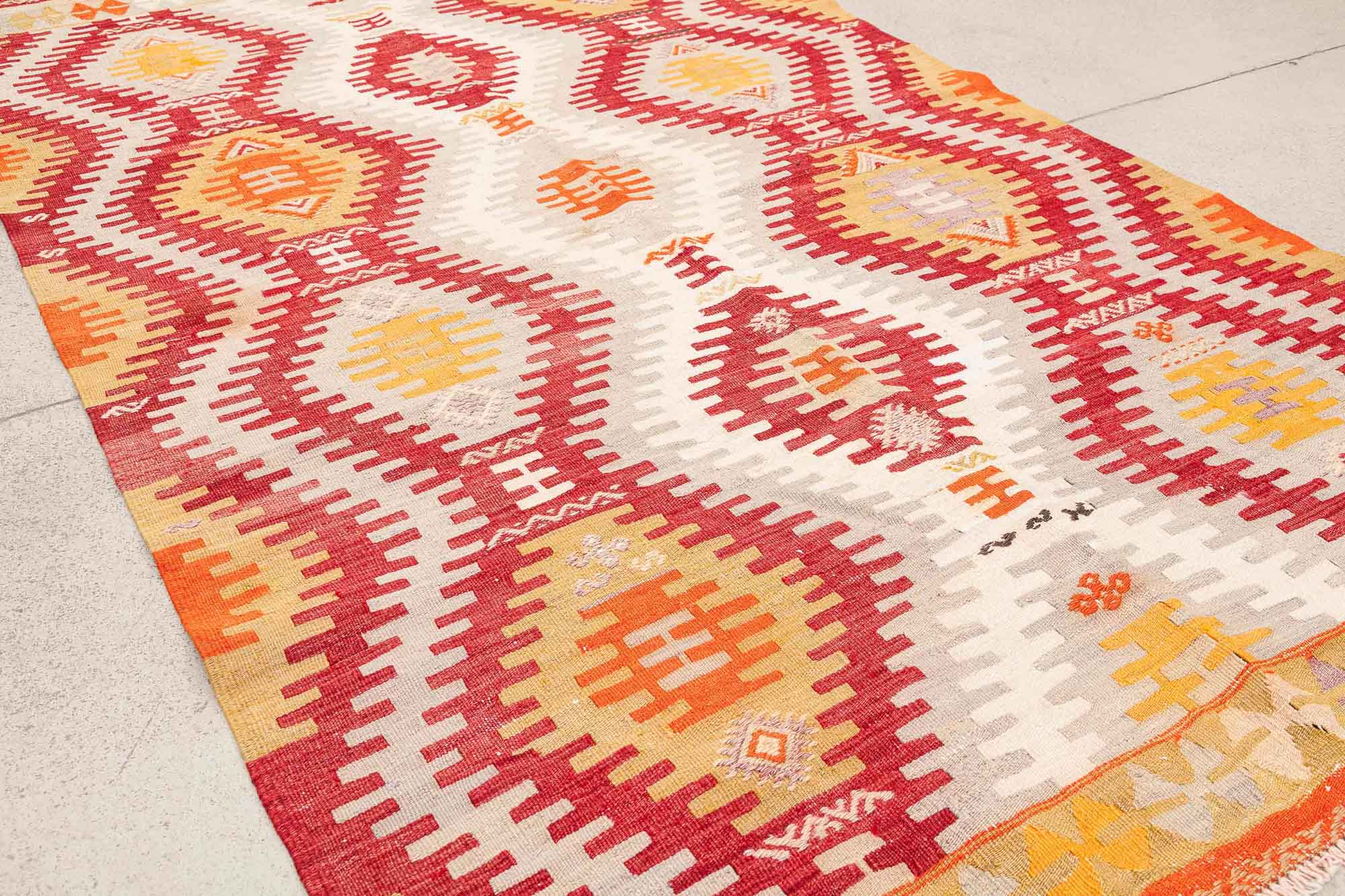 TAVAS Vintage Kilim 189x118cm - Wild Heart Free Soul