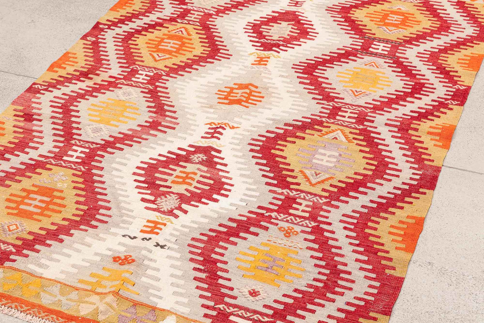 TAVAS Vintage Kilim 189x118cm - Wild Heart Free Soul