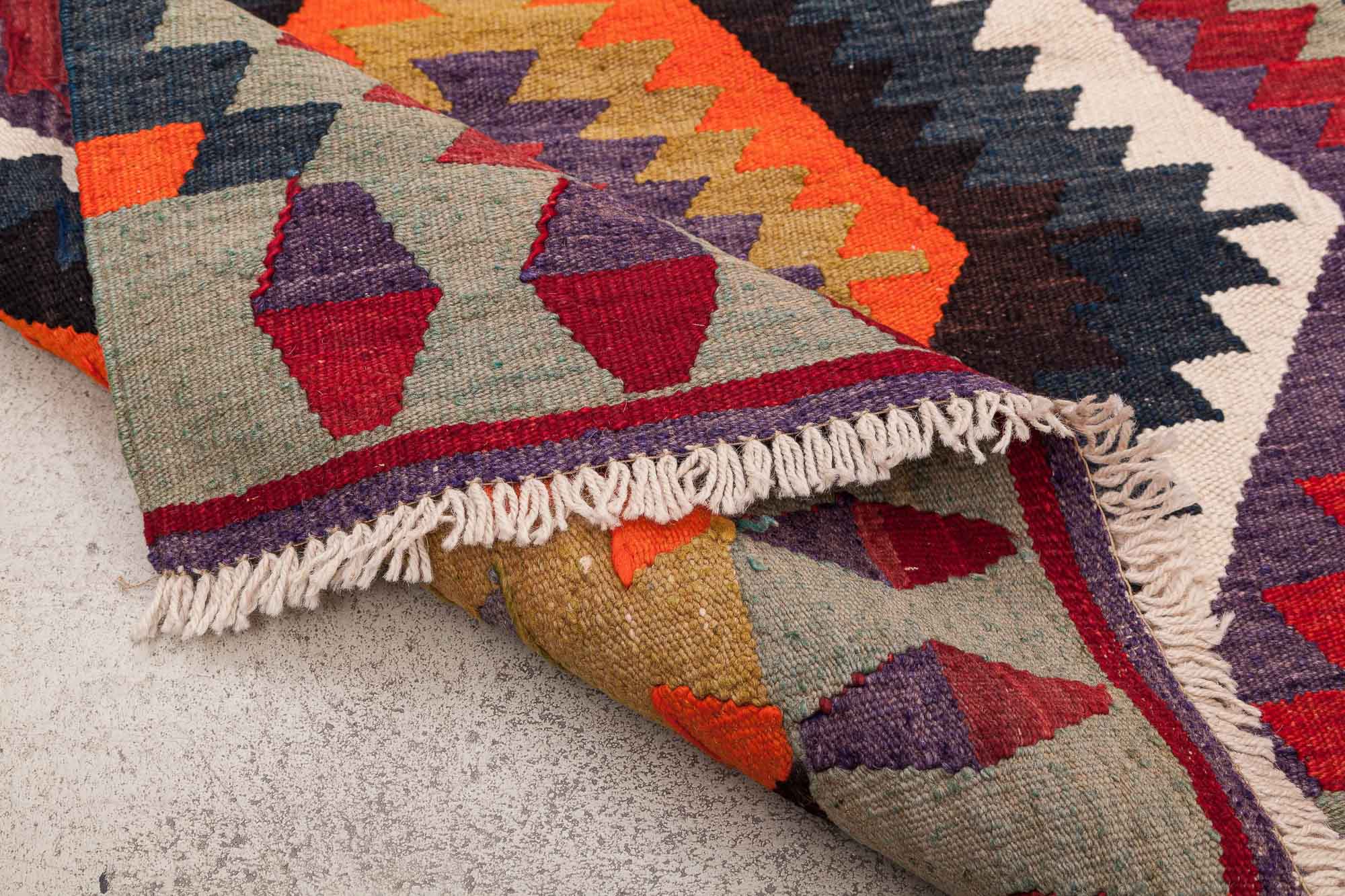 USAK Vintage Kilim 106x84cm - Wild Heart Free Soul