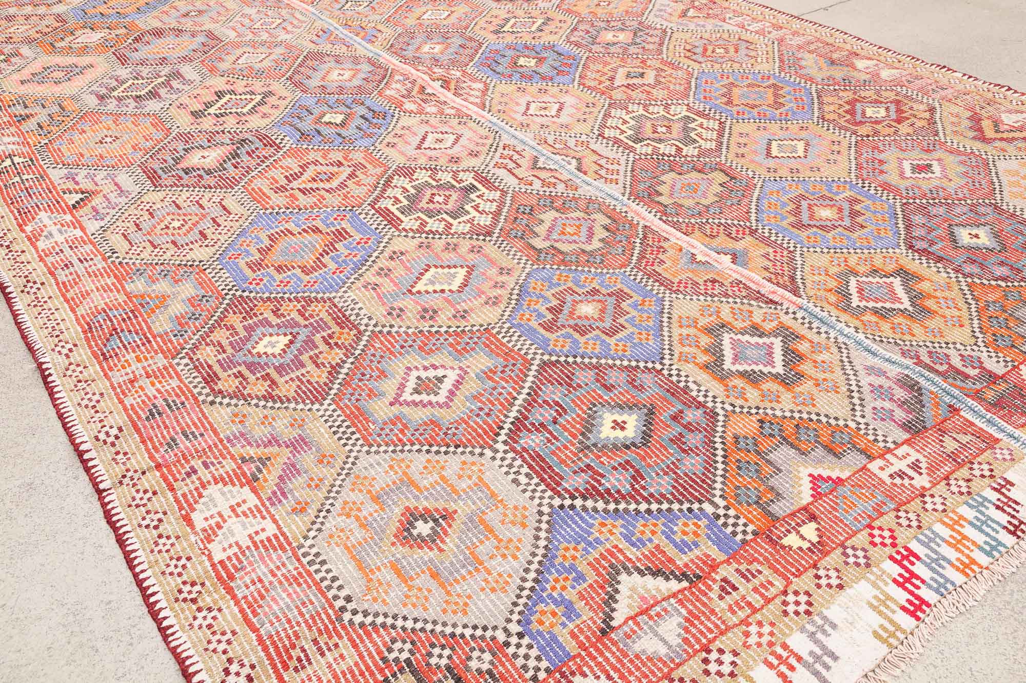 USAK Vintage Kilim 258x170cm - Wild Heart Free Soul