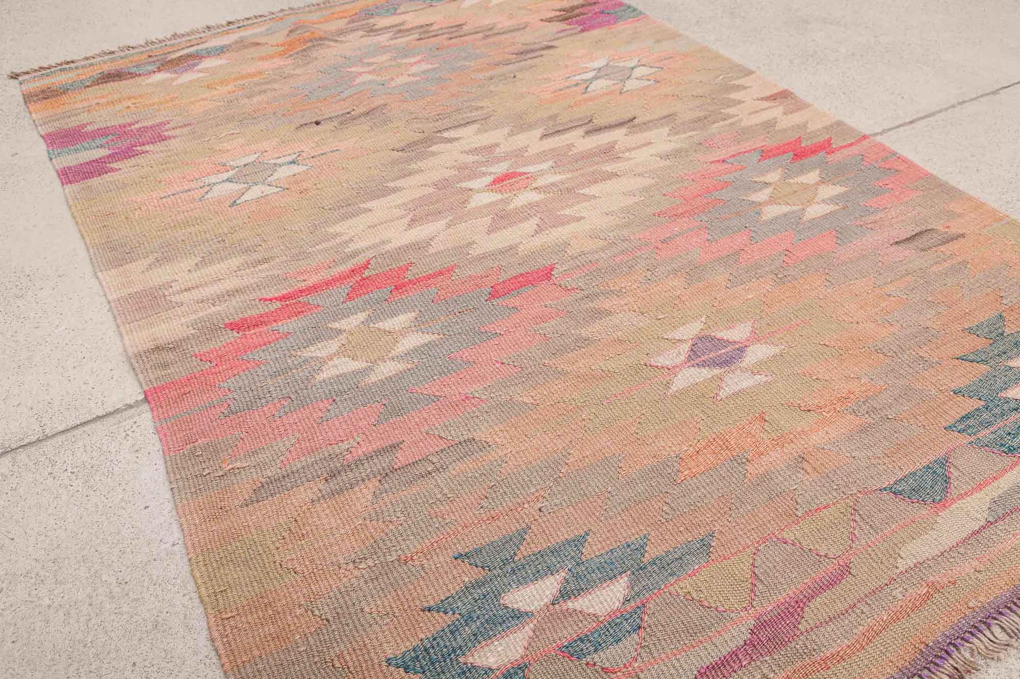 Vintage Kilim, Afyon 124x86cm - Wild Heart Free Soul