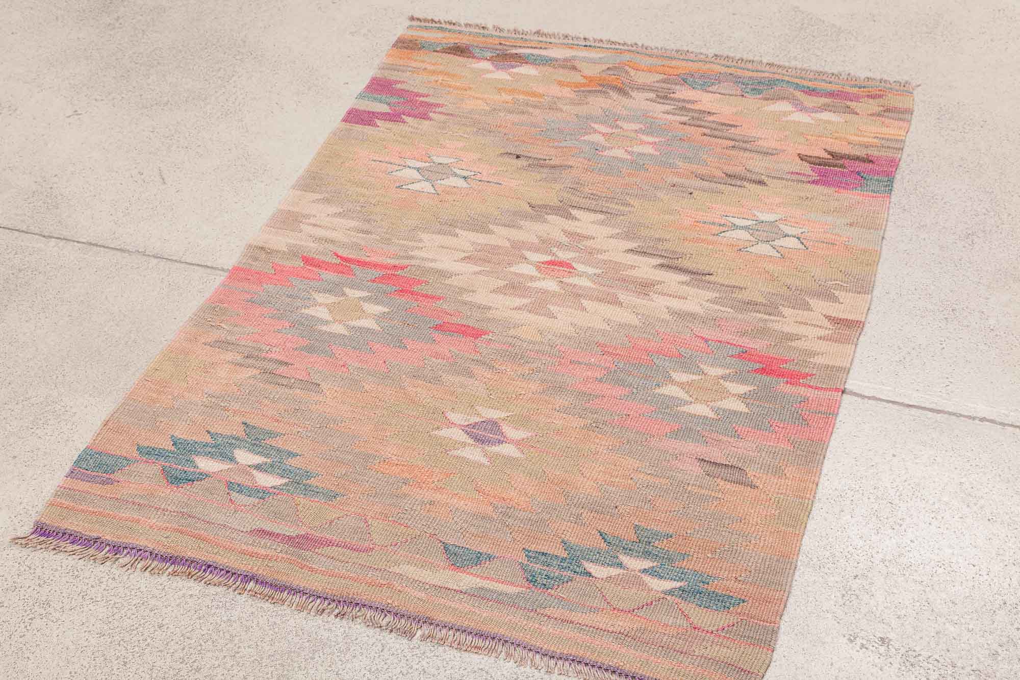 Vintage Kilim, Afyon 124x86cm - Wild Heart Free Soul