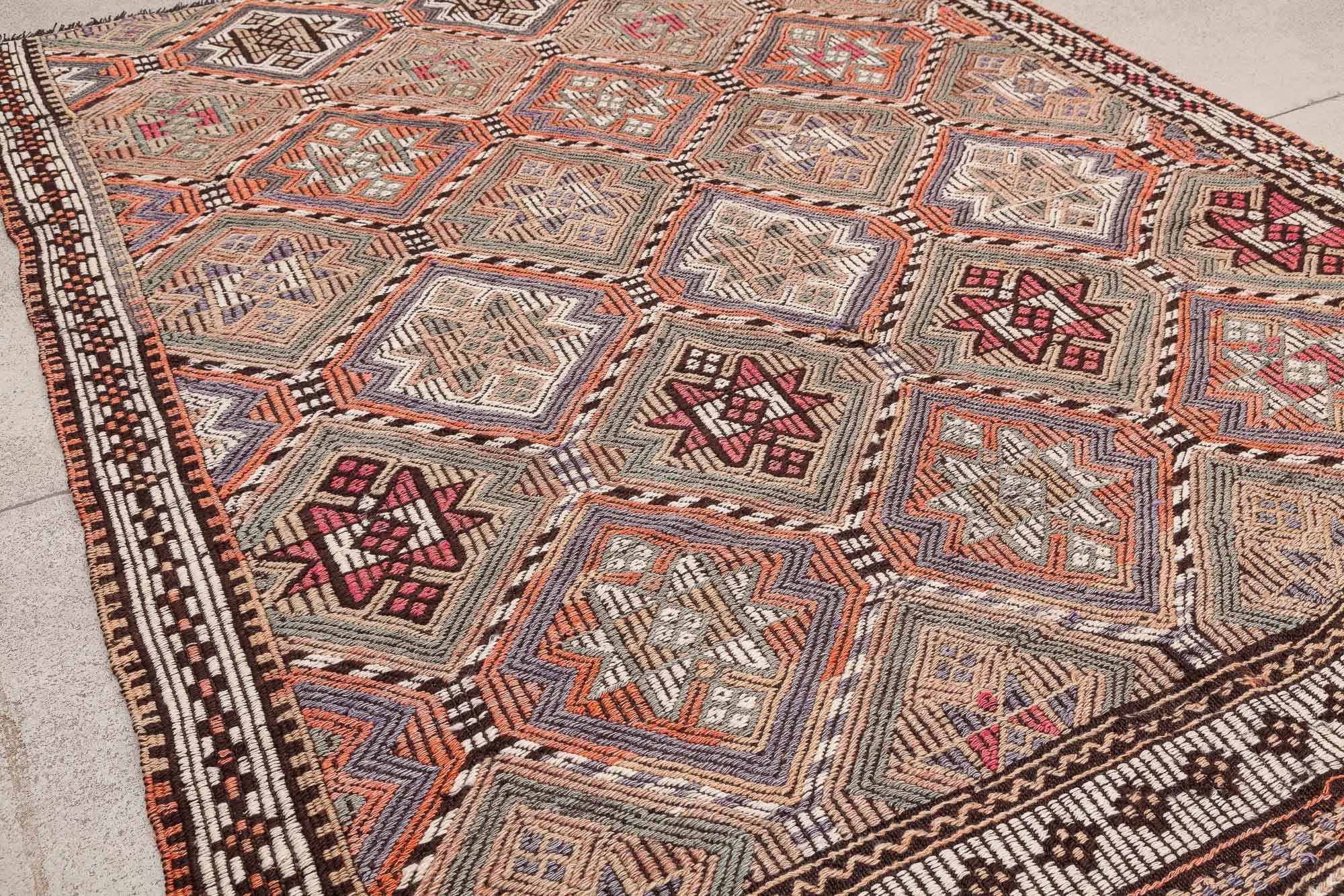 Vintage Kilim Anamur 184 x 145cm - Wild Heart Free Soul
