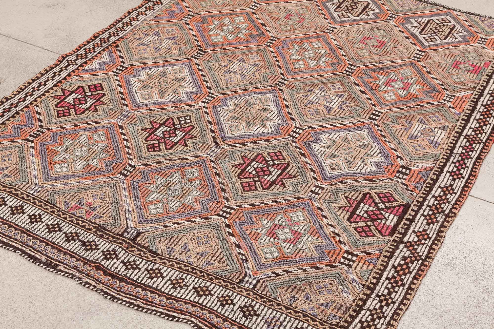 Vintage Kilim Anamur 184 x 145cm - Wild Heart Free Soul