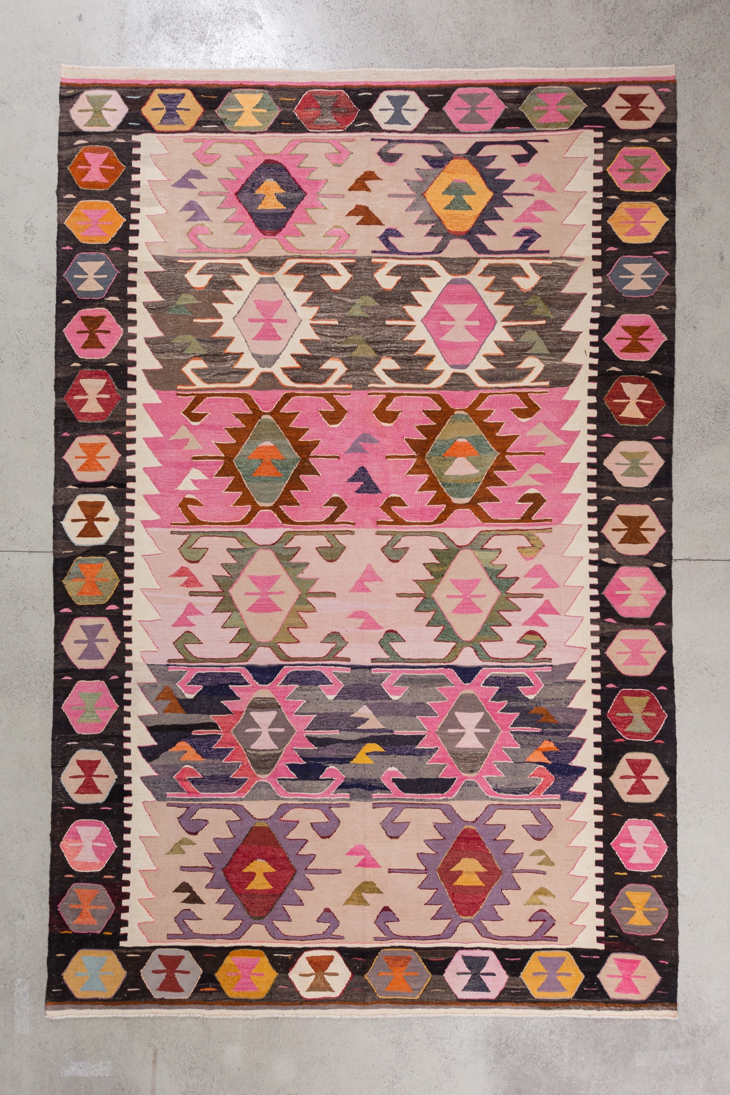 Vintage Kilim Anatolia 312x231cm - Wild Heart Free Soul