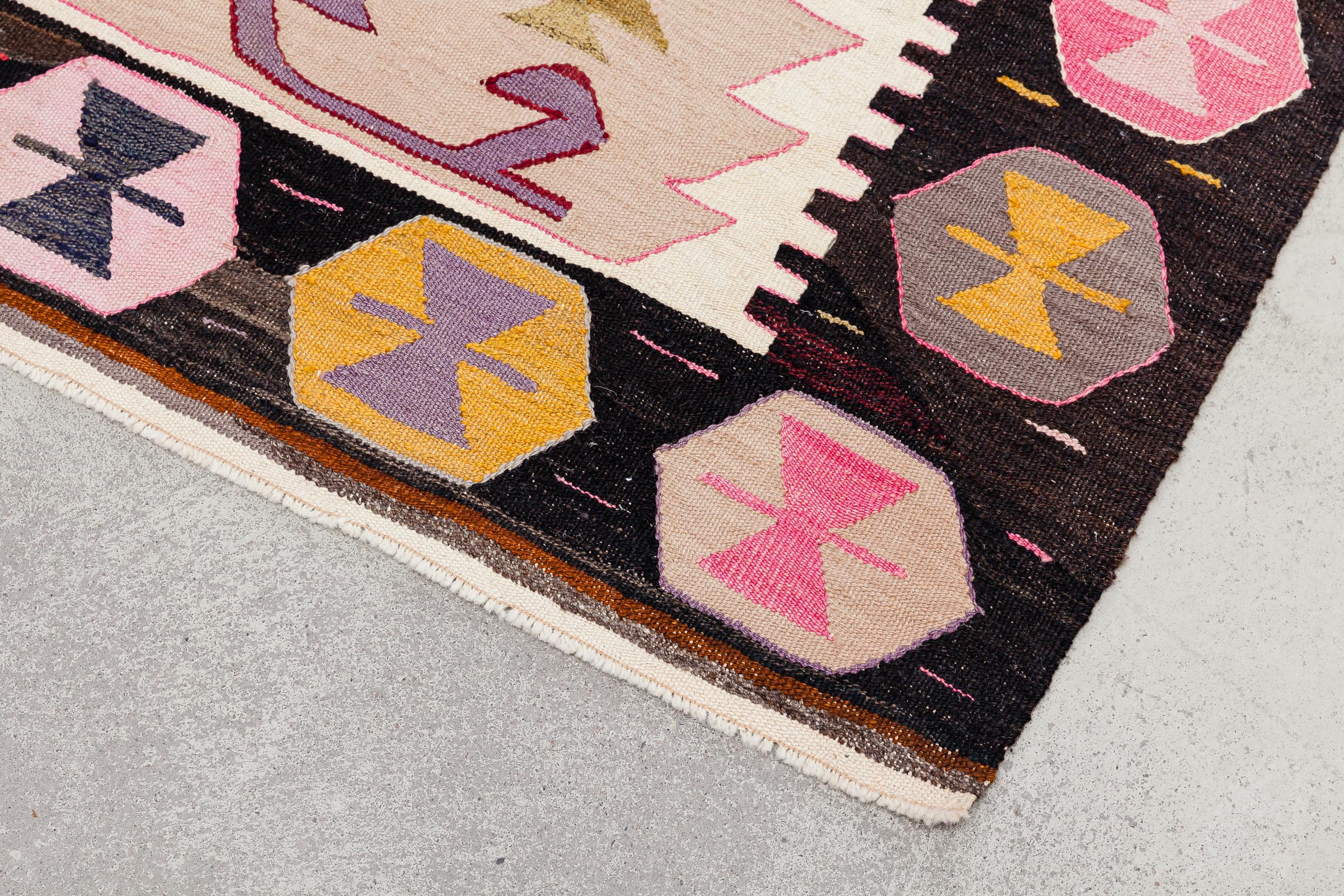 Vintage Kilim Anatolia 312x231cm - Wild Heart Free Soul