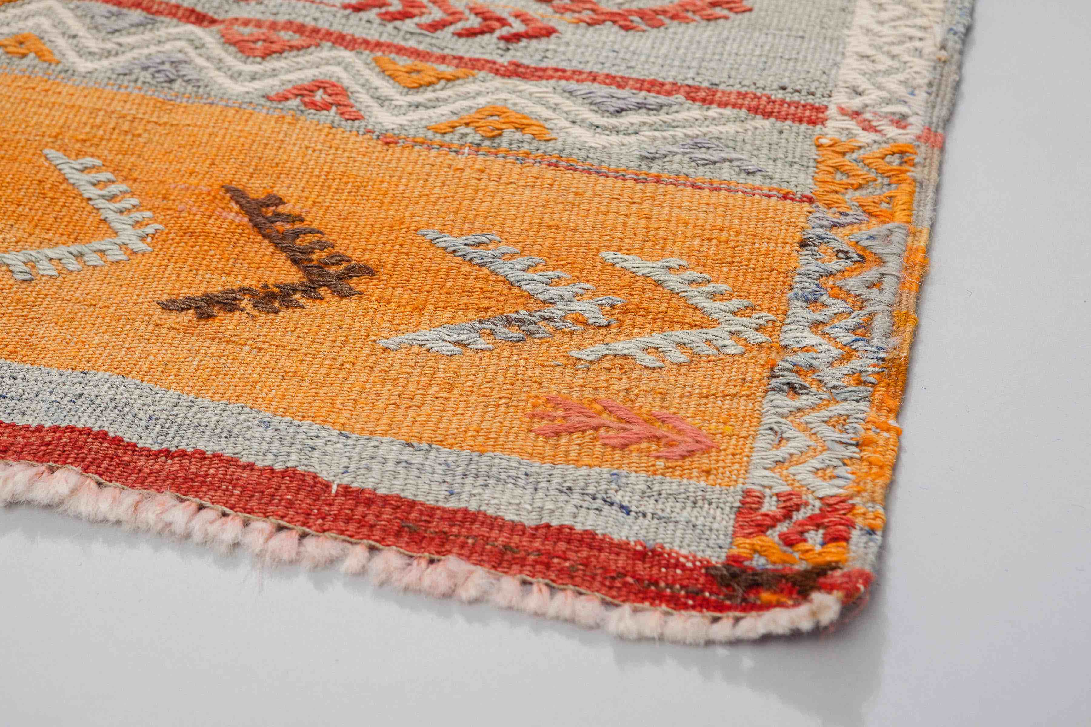 Vintage Kilim Cal 122x117cm - Wild Heart Free Soul