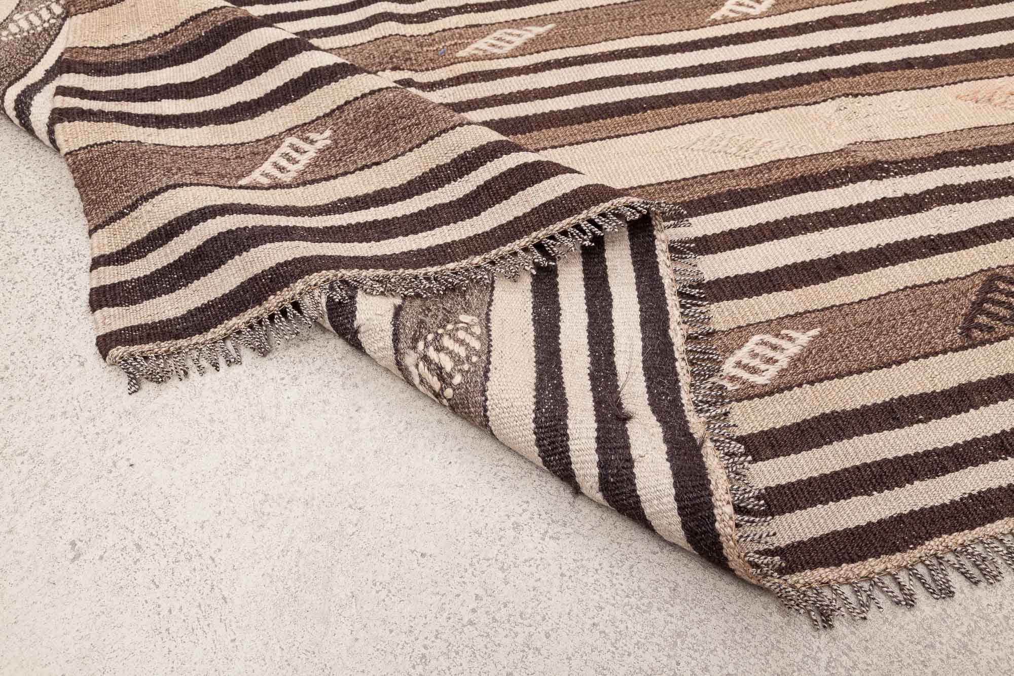 Vintage Kilim Canakale 220 x 143cm - Wild Heart Free Soul