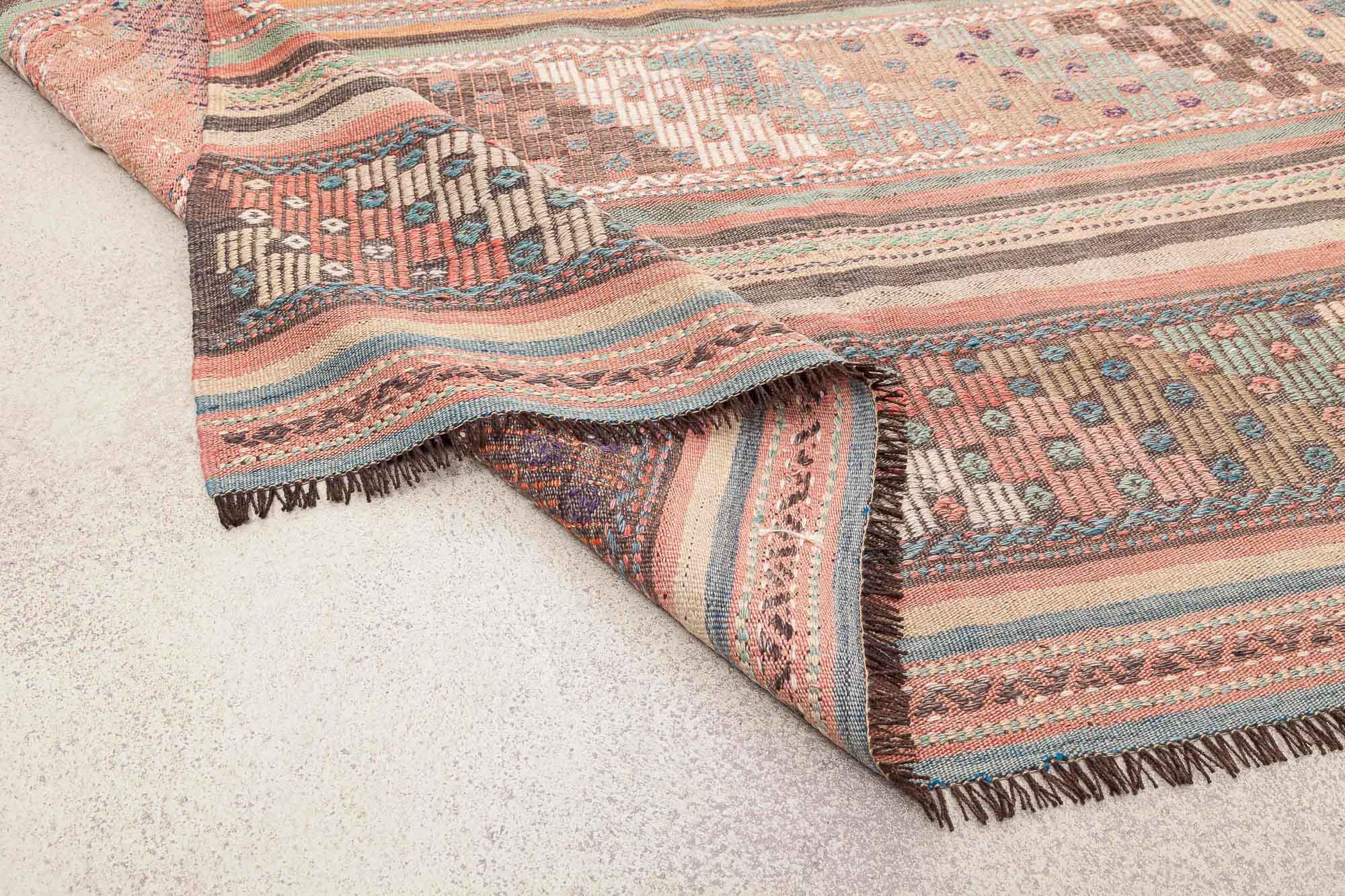 Vintage Kilim Canakale 245 x 154cm - Wild Heart Free Soul