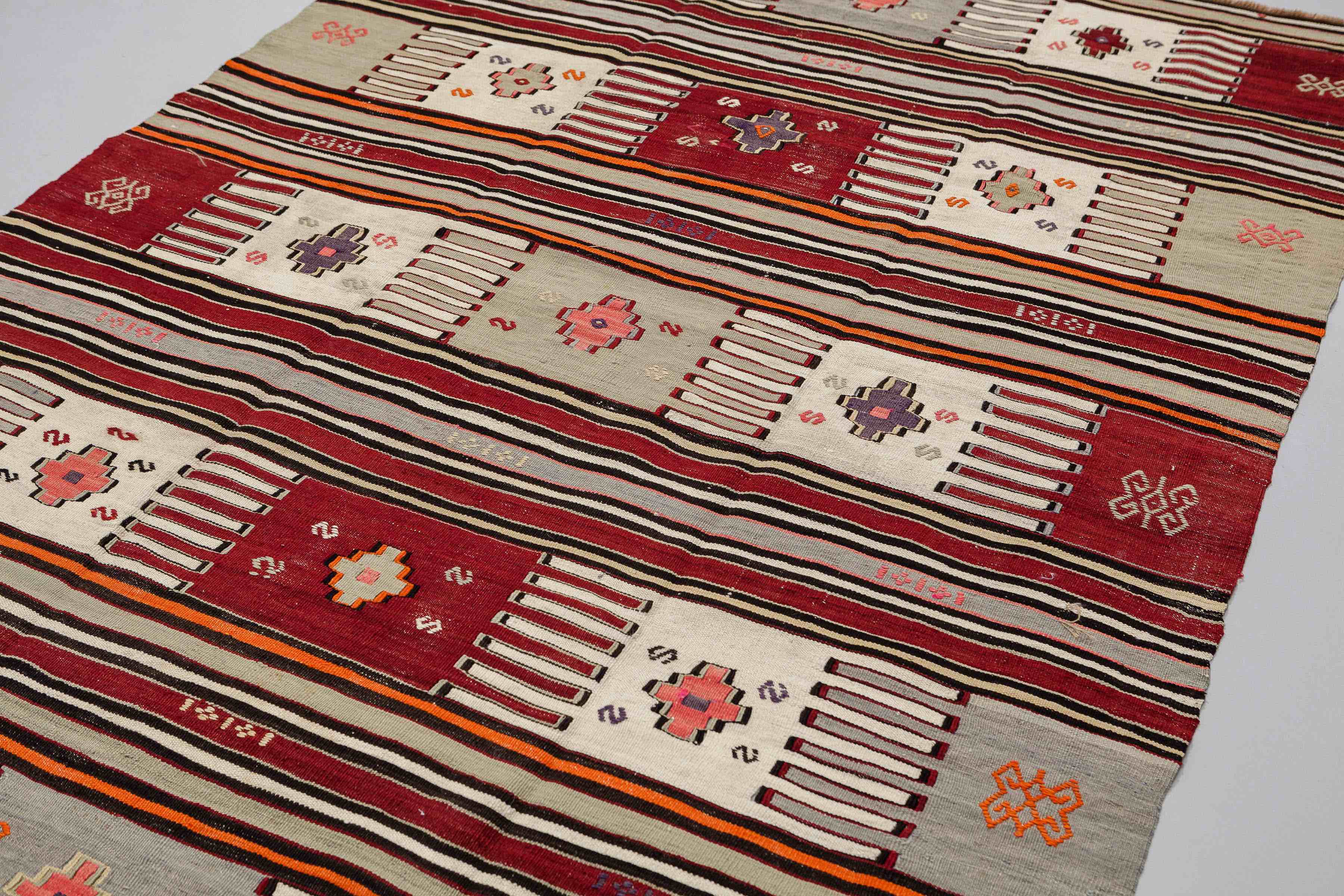 Vintage Kilim Çanakkale 200x177cm - Wild Heart Free Soul