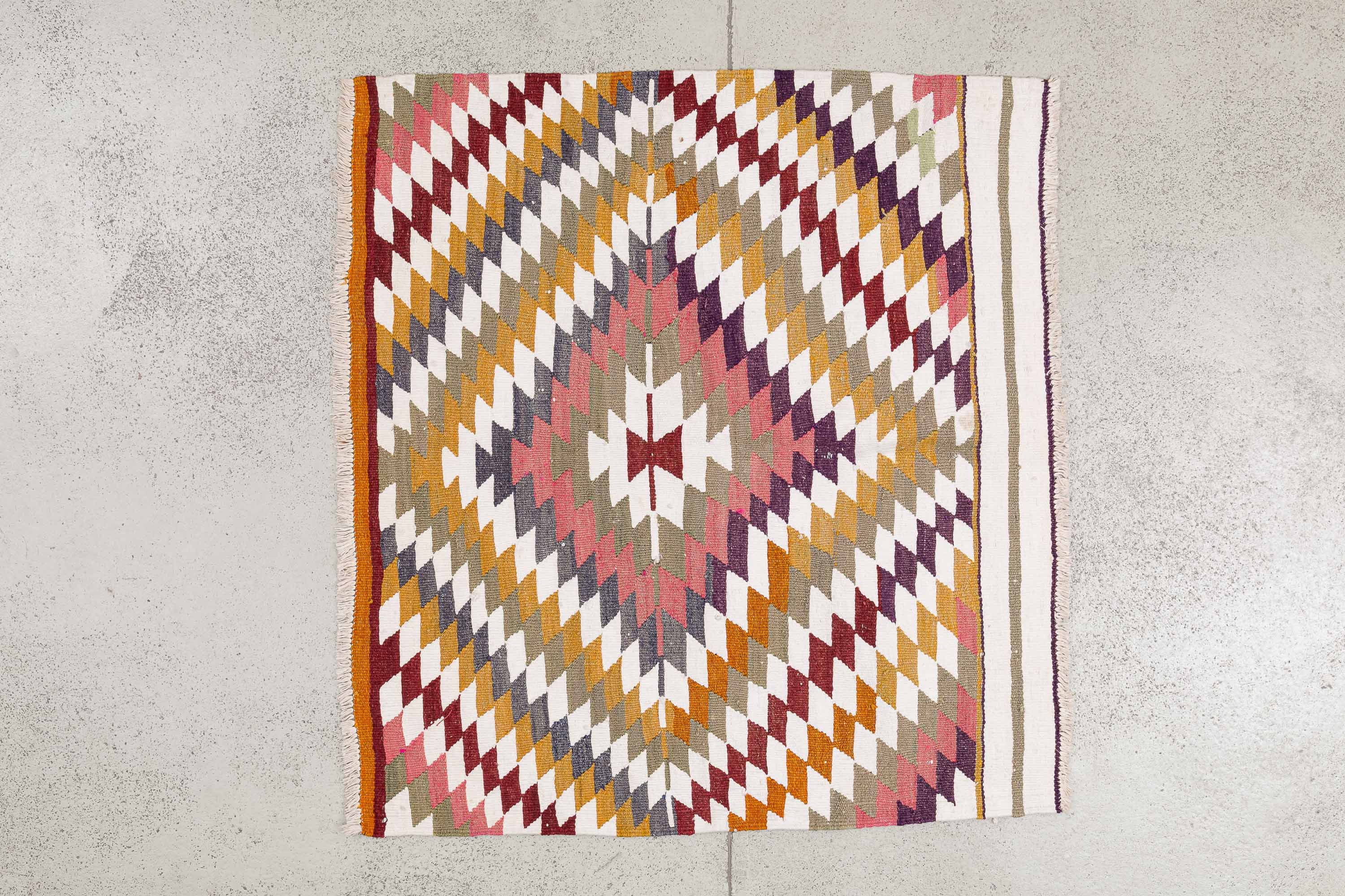 Vintage Kilim, Denizli 104x110cm - Wild Heart Free Soul