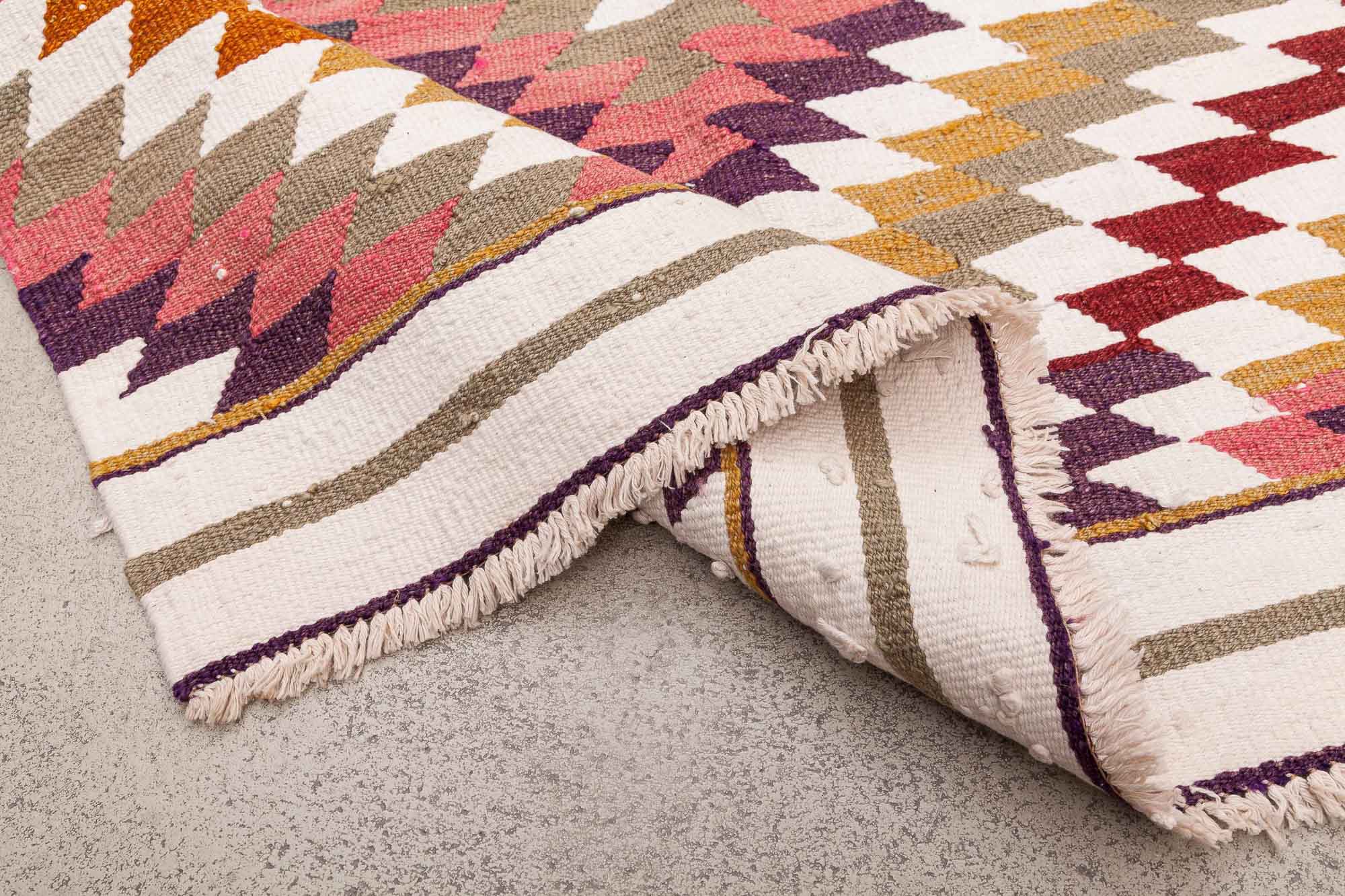 Vintage Kilim, Denizli 104x110cm - Wild Heart Free Soul