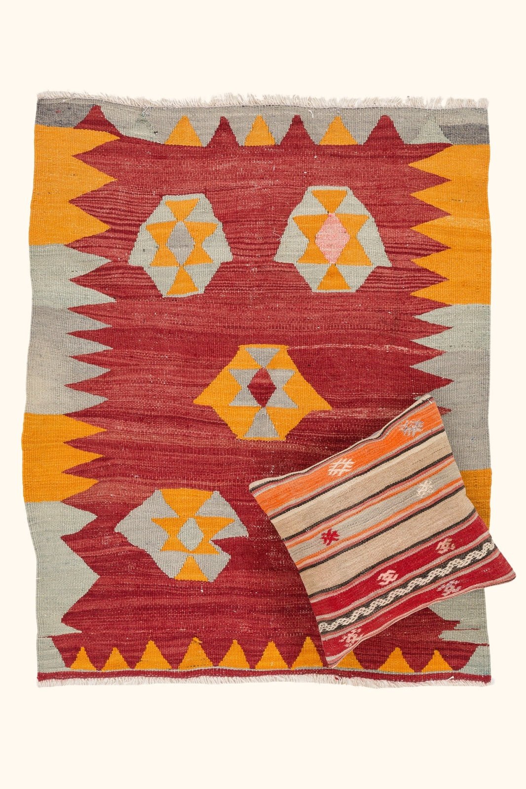 Vintage Kilim Denizli 113x93cm - Wild Heart Free Soul