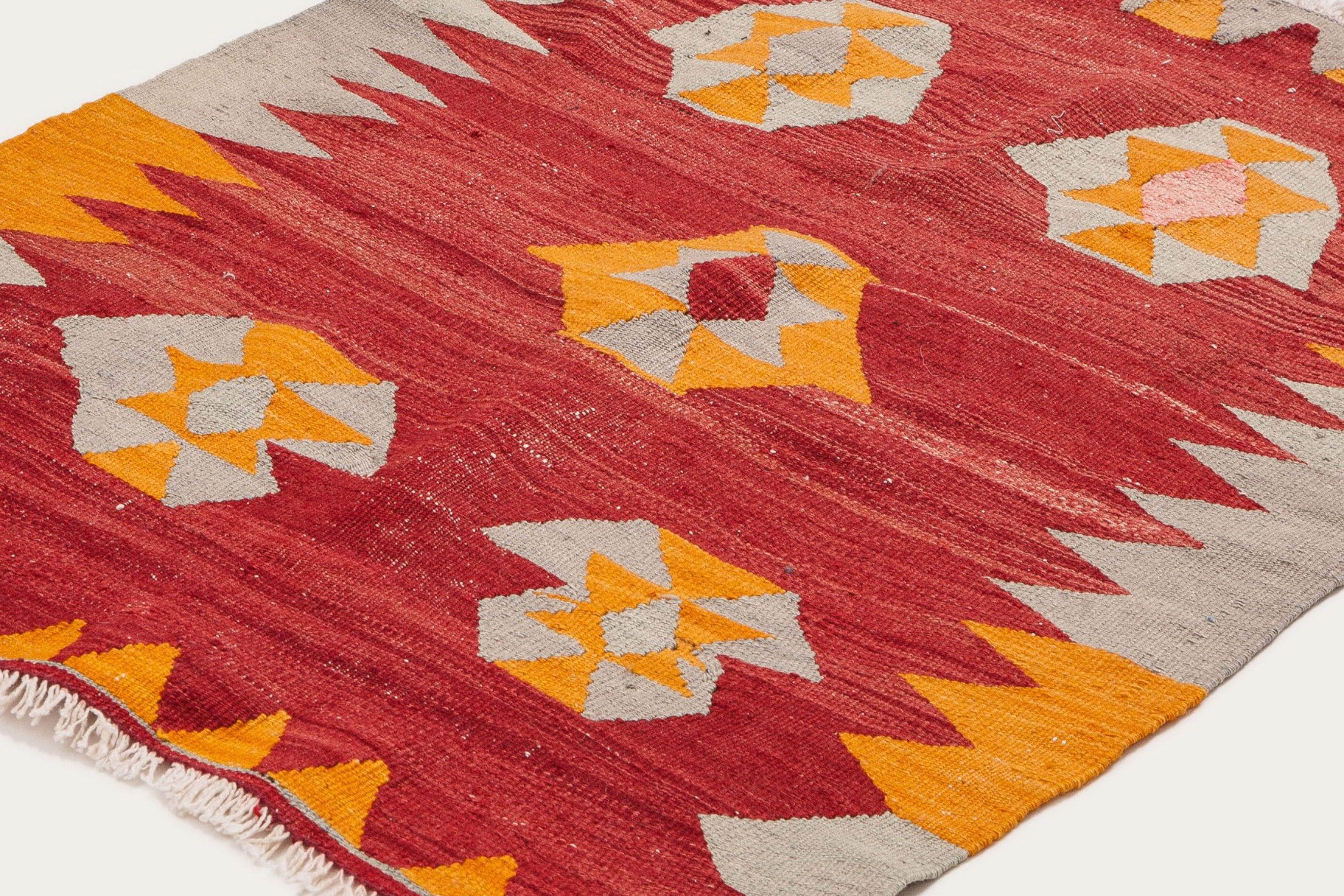 Vintage Kilim Denizli 113x93cm - Wild Heart Free Soul