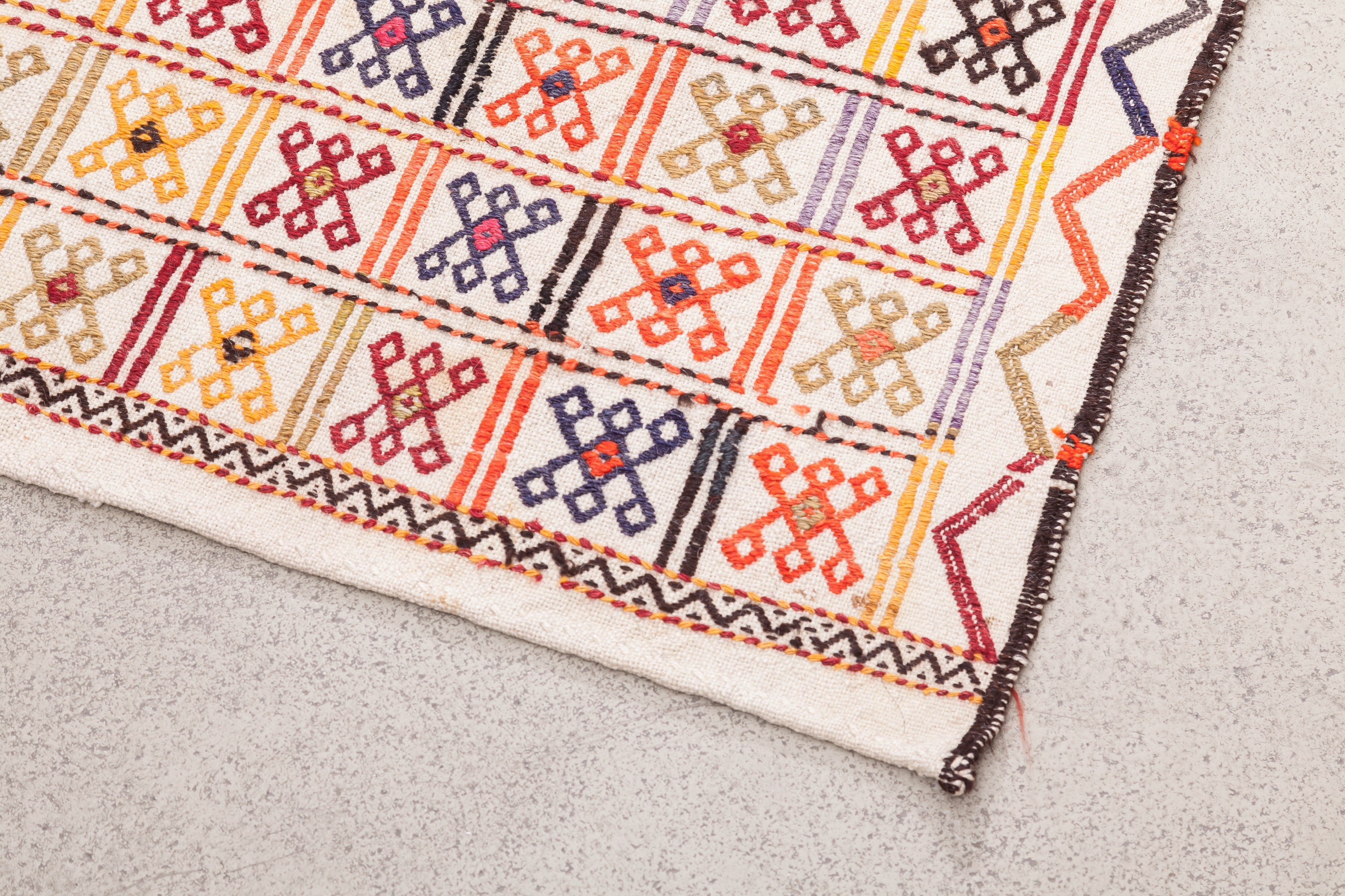 Vintage Kilim Denizli 129 x 89 cm - Wild Heart Free Soul